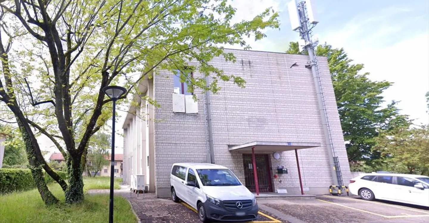 Spazioso ufficio a Meyrin - Foto 1 di 8