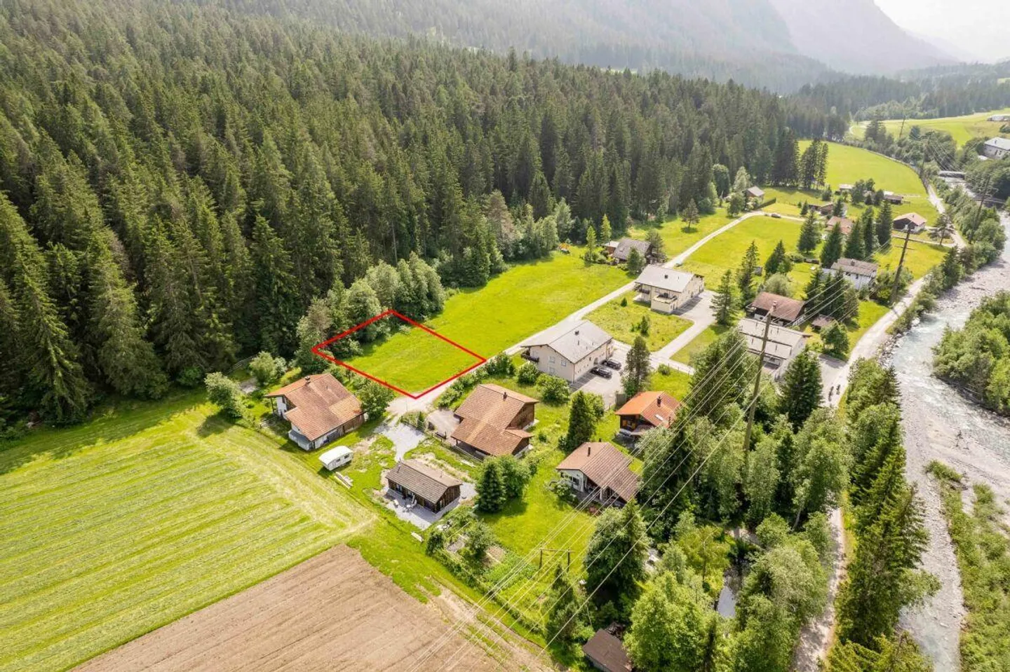 Terreno edificabile per la tua casa - vicino alla natura, tranquillo, unico - Foto 1 di 10