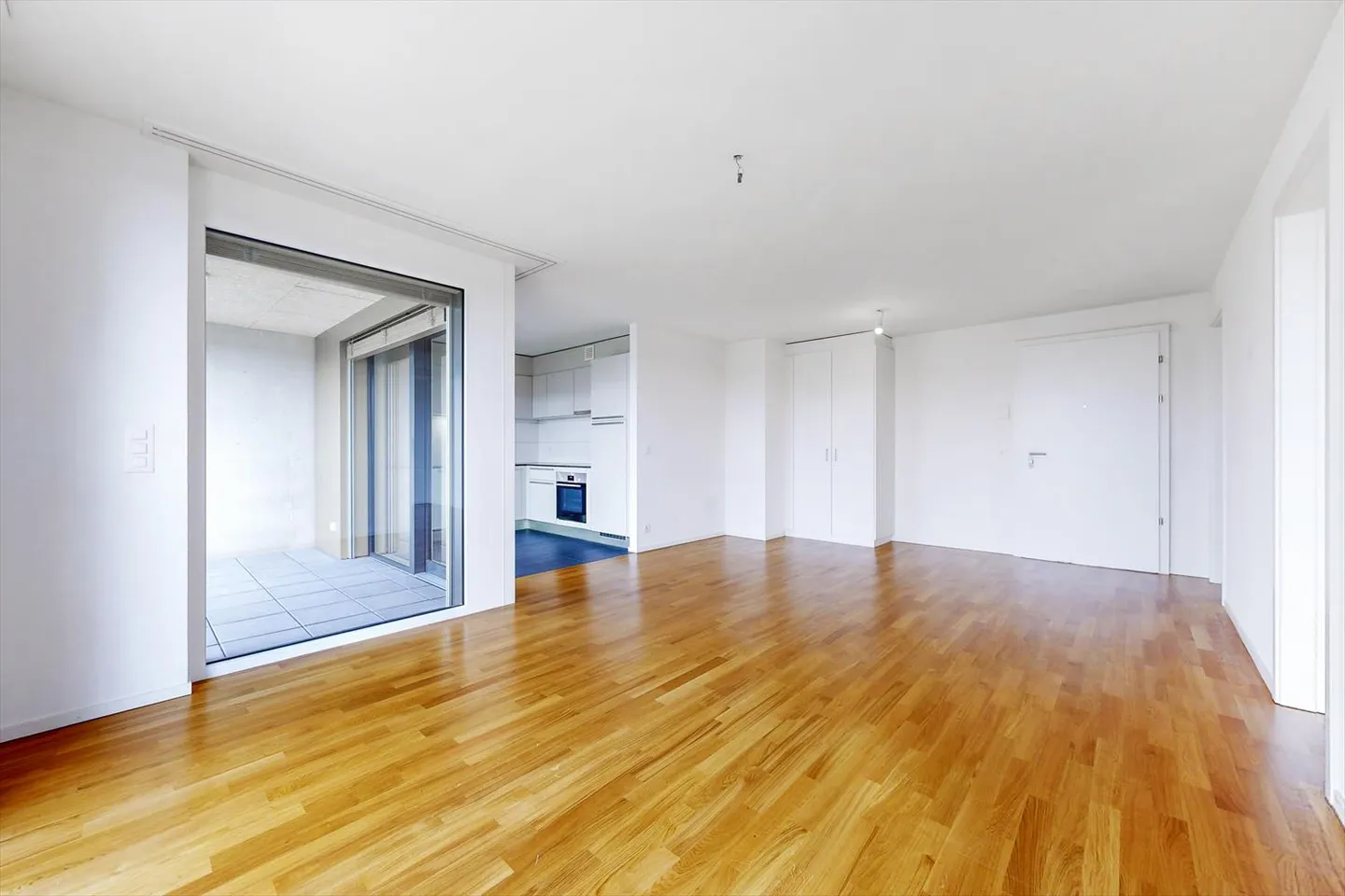 Superbo appartamento in un bel edificio moderno - Foto 3 di 8