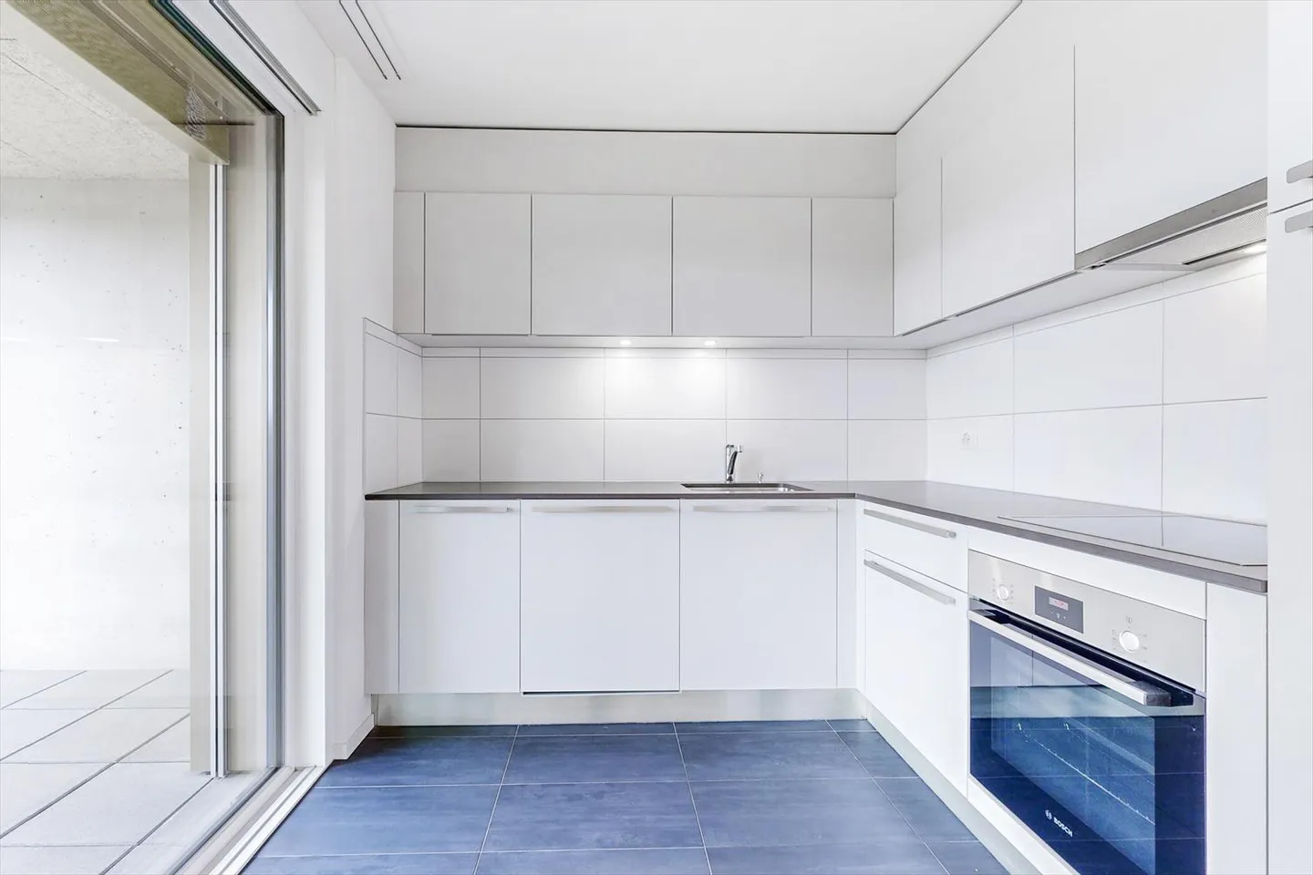 Superbo appartamento in un bel edificio moderno - Foto 4 di 8