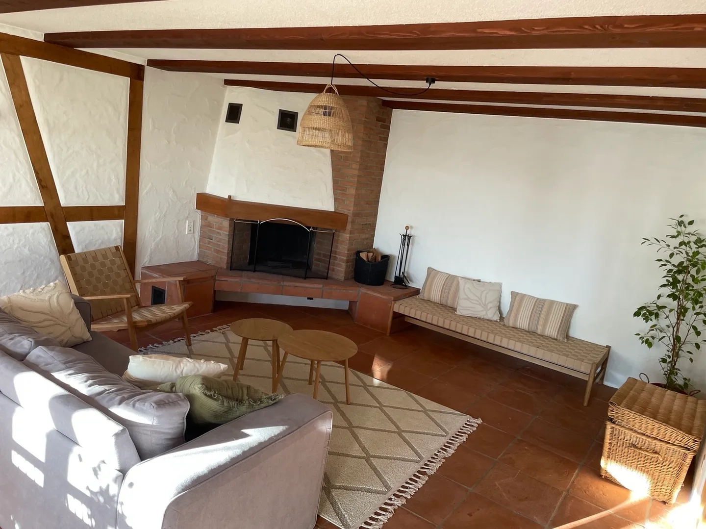 Charming Apartment in Quiet Area - Photo 1 of 8