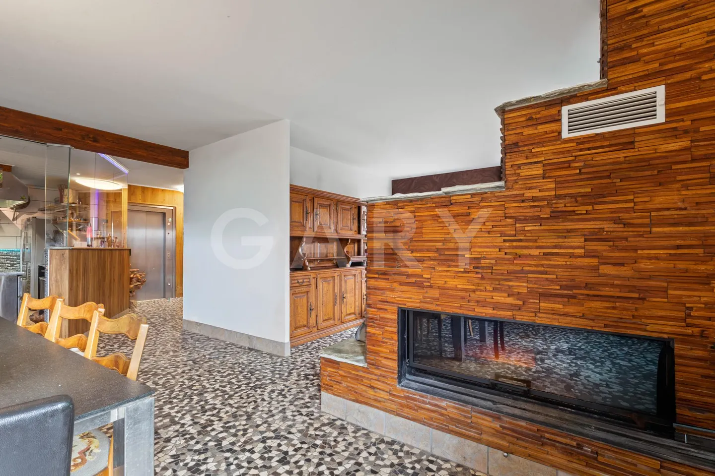 Detached house on a large plot, in the immediate vicinity of Lausanne - Photo 4 of 14