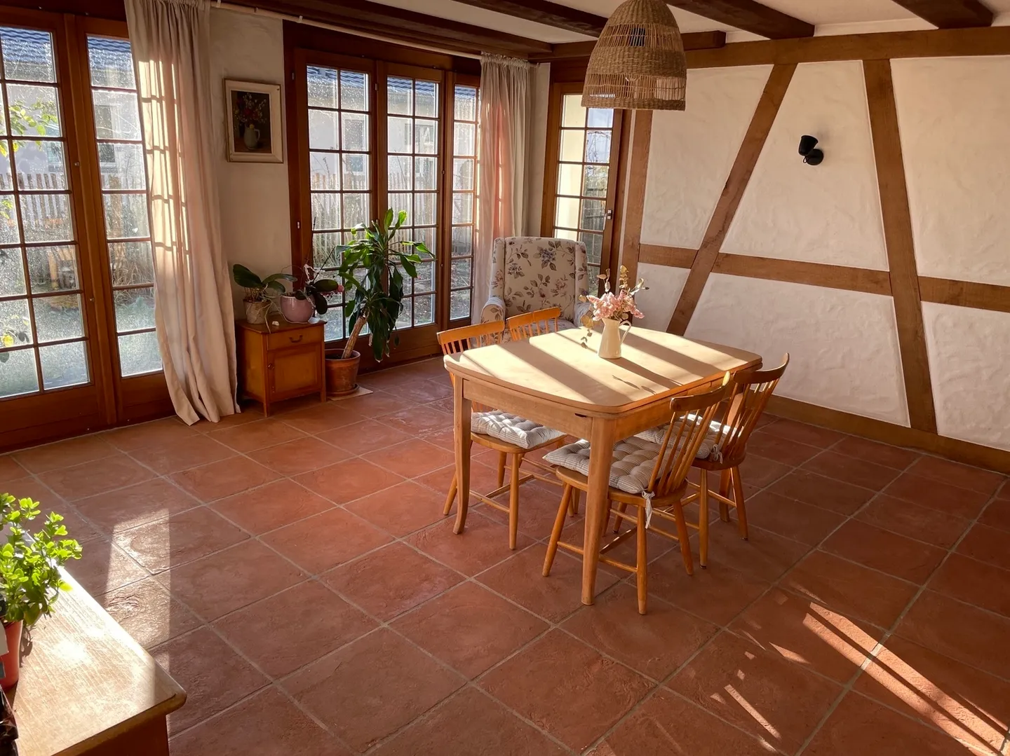 Charming Apartment in Quiet Area - Photo 6 of 8