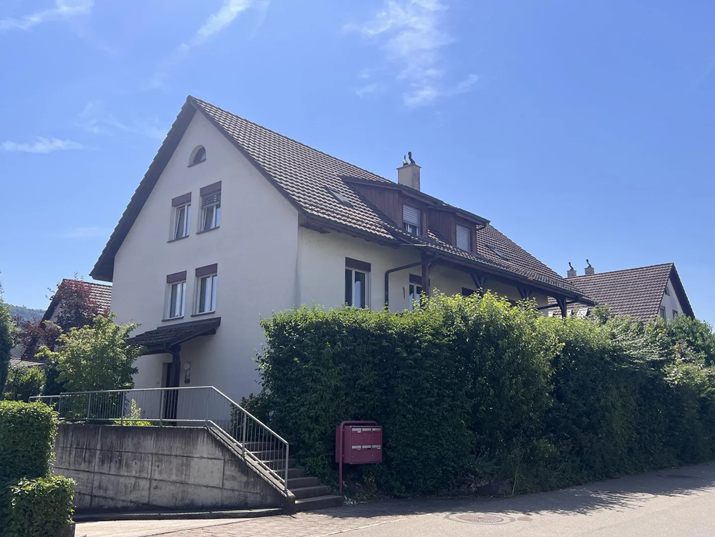 Helle 4.5-Zimmer Wohnung mit Balkonen - Foto 8 von 9