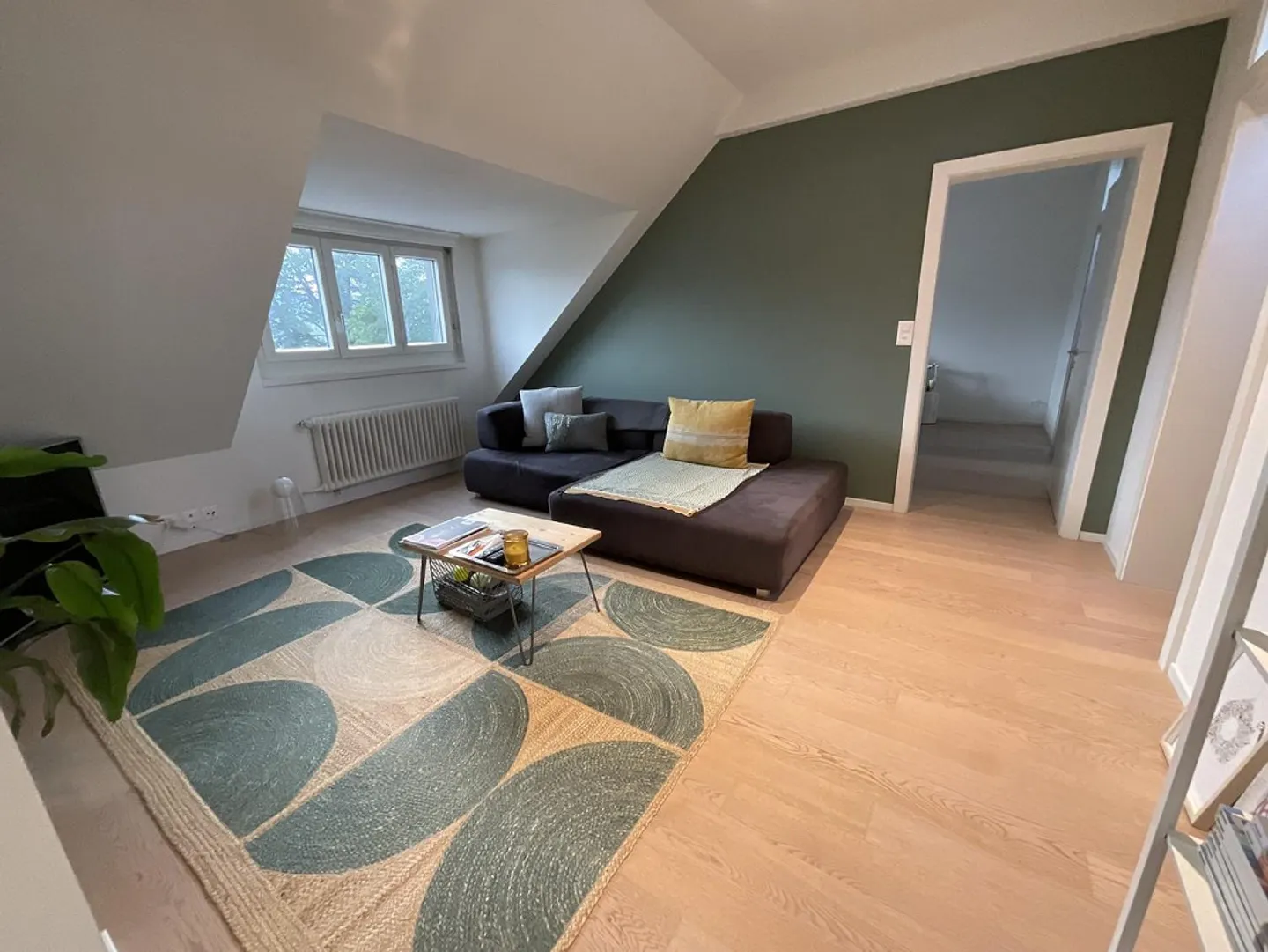 Living by Lake Zurich – quiet, clear, connected - Photo 12 of 13