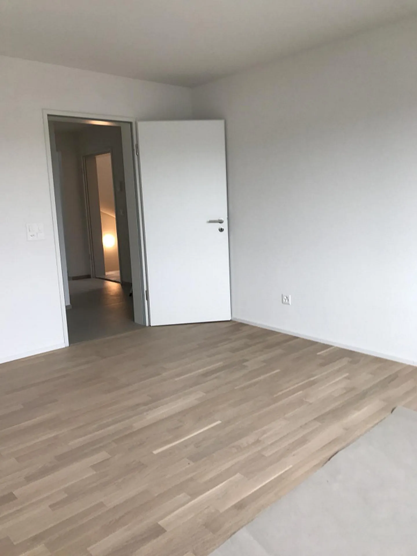 Appartamento spazioso di 4,5 stanze - Foto 4 di 7