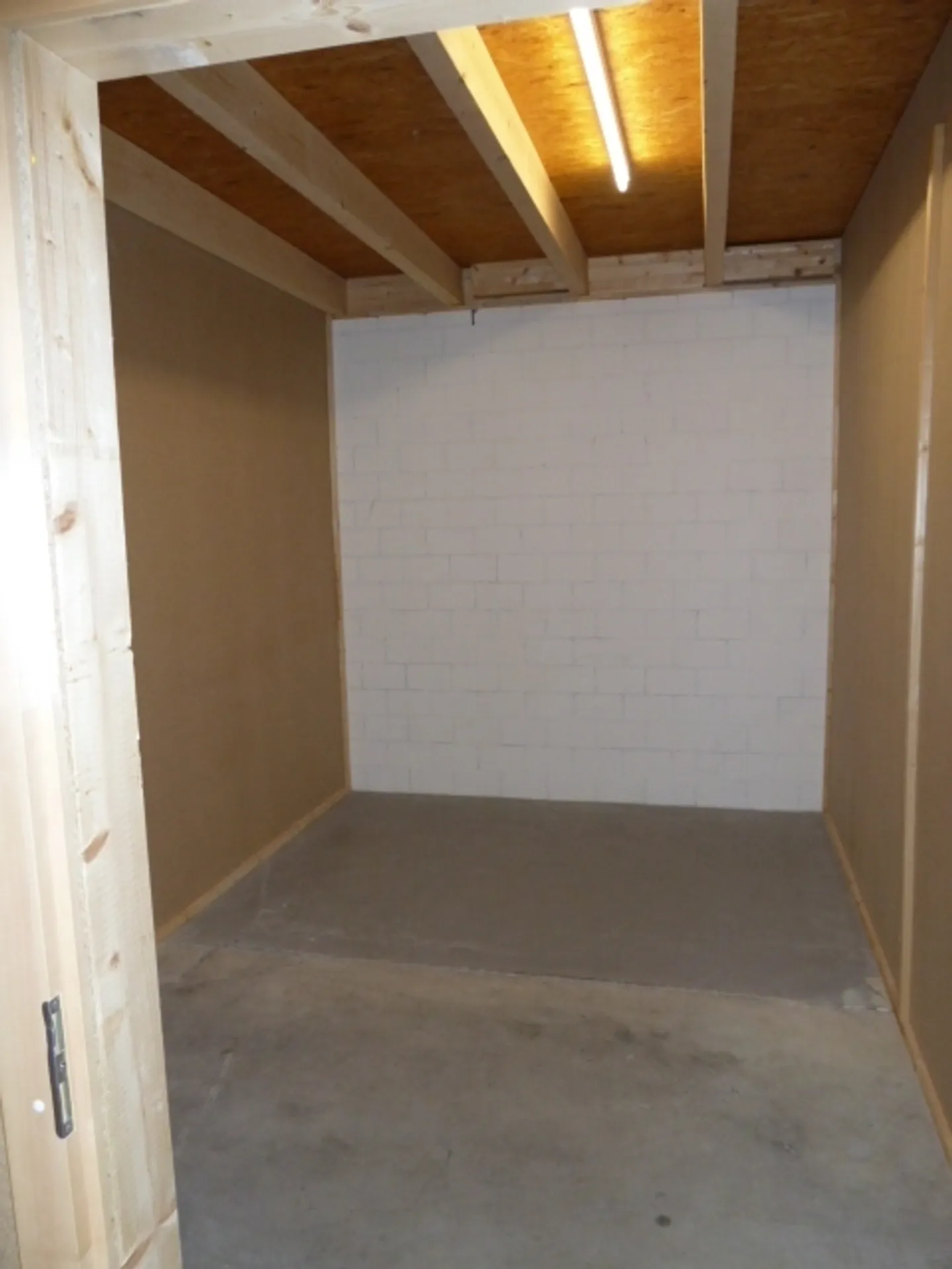 praktische Lagerräume 7m²/10m²/13m²/40m² - Foto 5 von 9