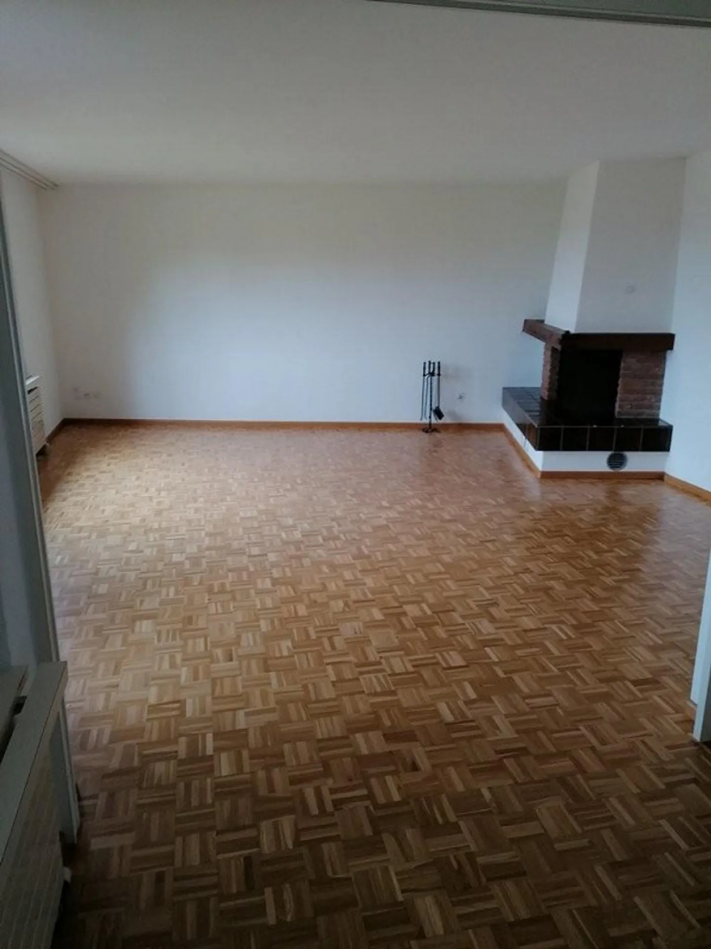 Appartement en duplex de 3,5 pièces dans un emplacement calme et ensoleillé - Photo 4 sur 8