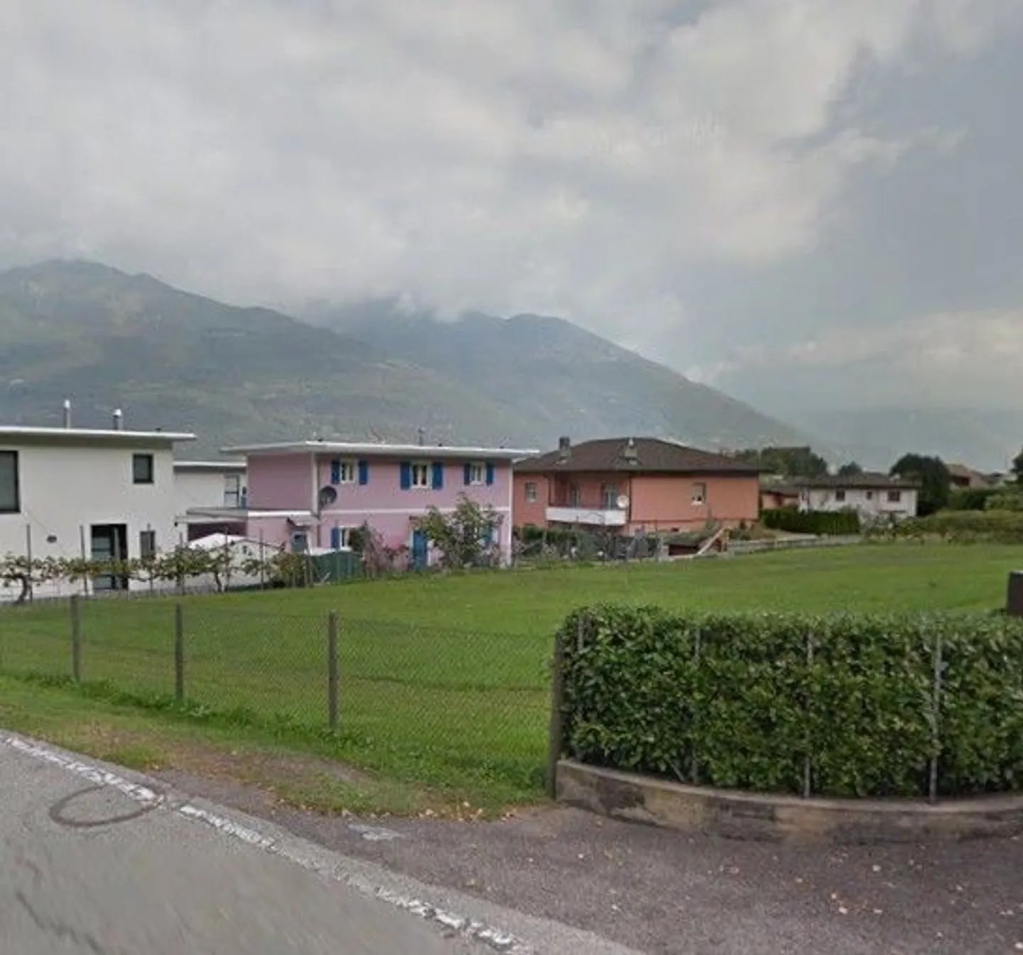 Casa singola in affitto - Foto 2 di 13