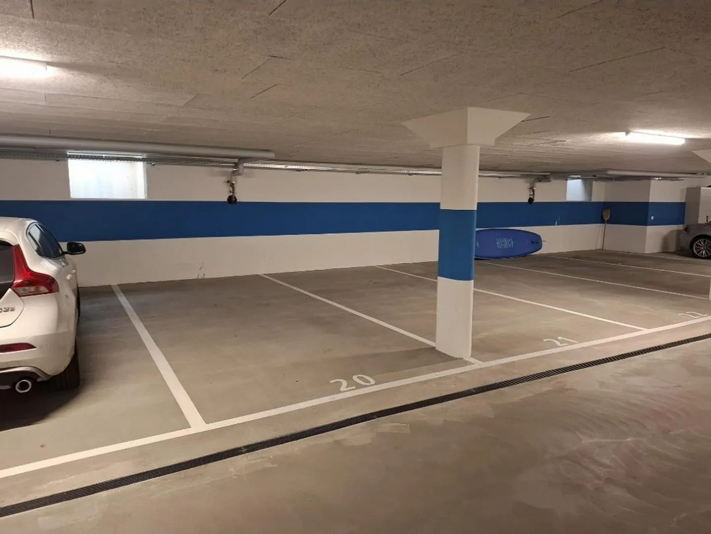 Place de parking souterrain à louer ou directement à côté du Hallwilersee - Photo 2 sur 5