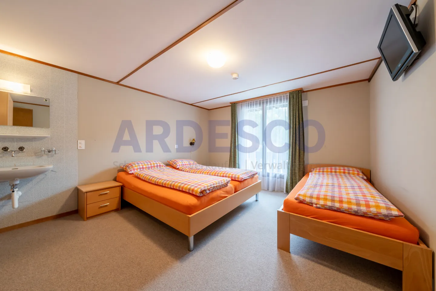 Hotel for sale - Photo 9 of 10