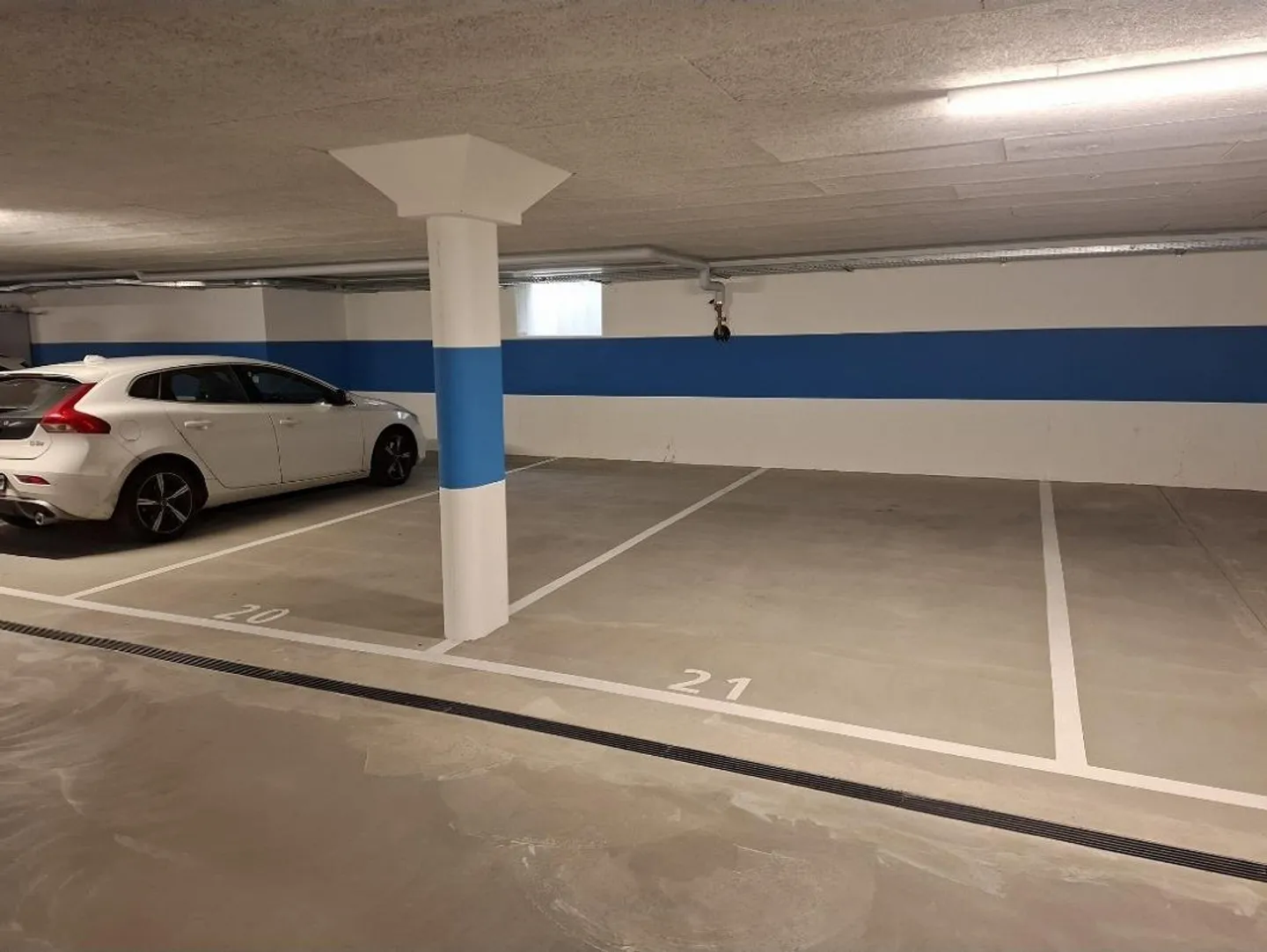 Place de parking souterrain à louer ou directement à côté du Hallwilersee - Photo 3 sur 5