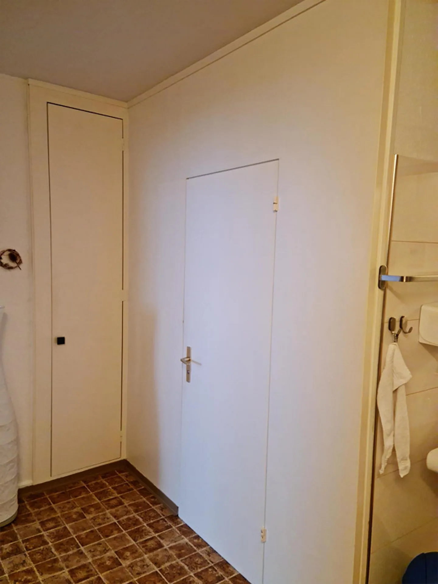 5½-Room Apartment with approx. 150 m², Room Height 2.7 m, Large Balcony, Fireplace Room - Photo 18 of 19