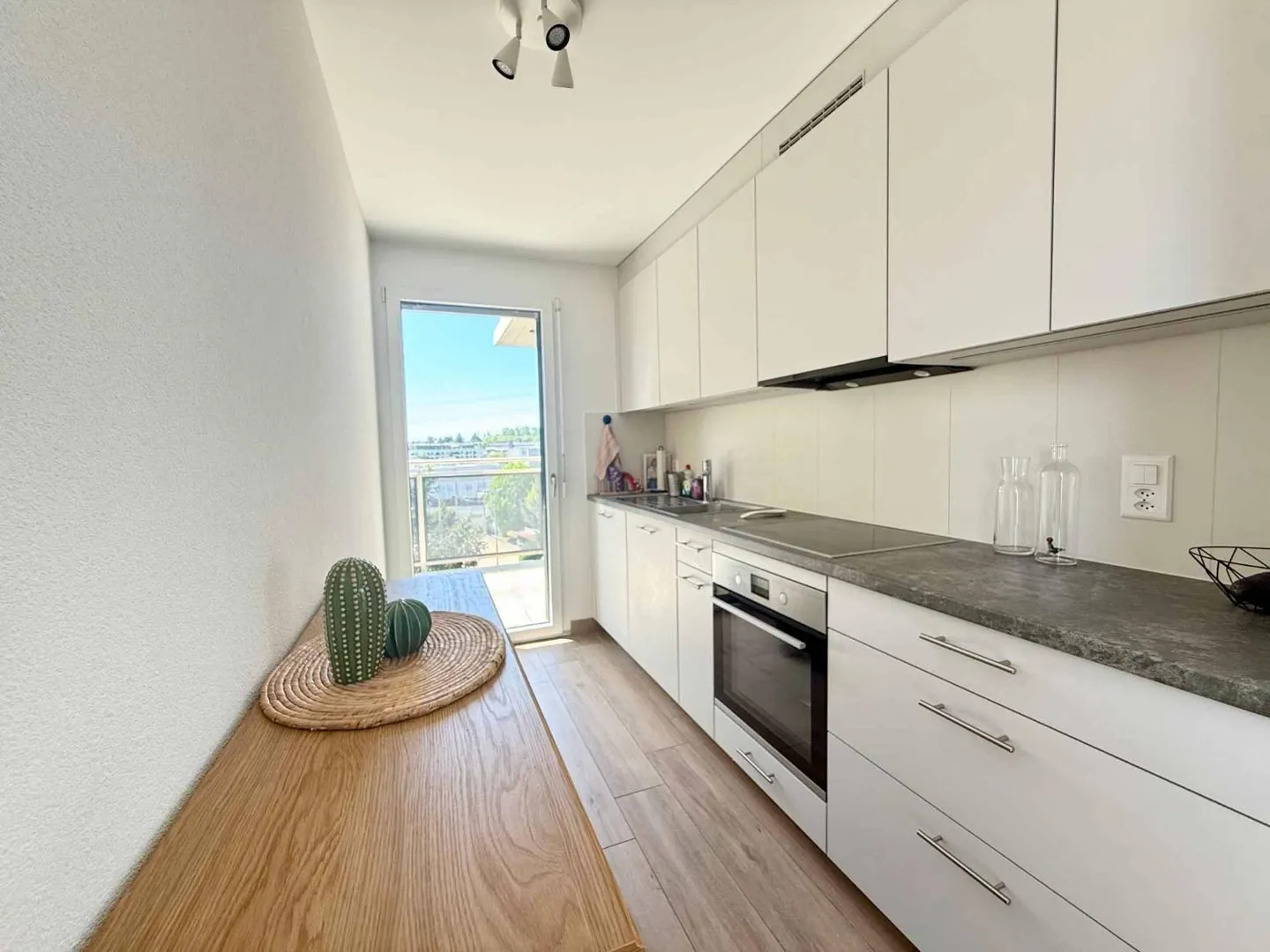 Superb 2.5 rooms with terrace - Photo 5 of 10
