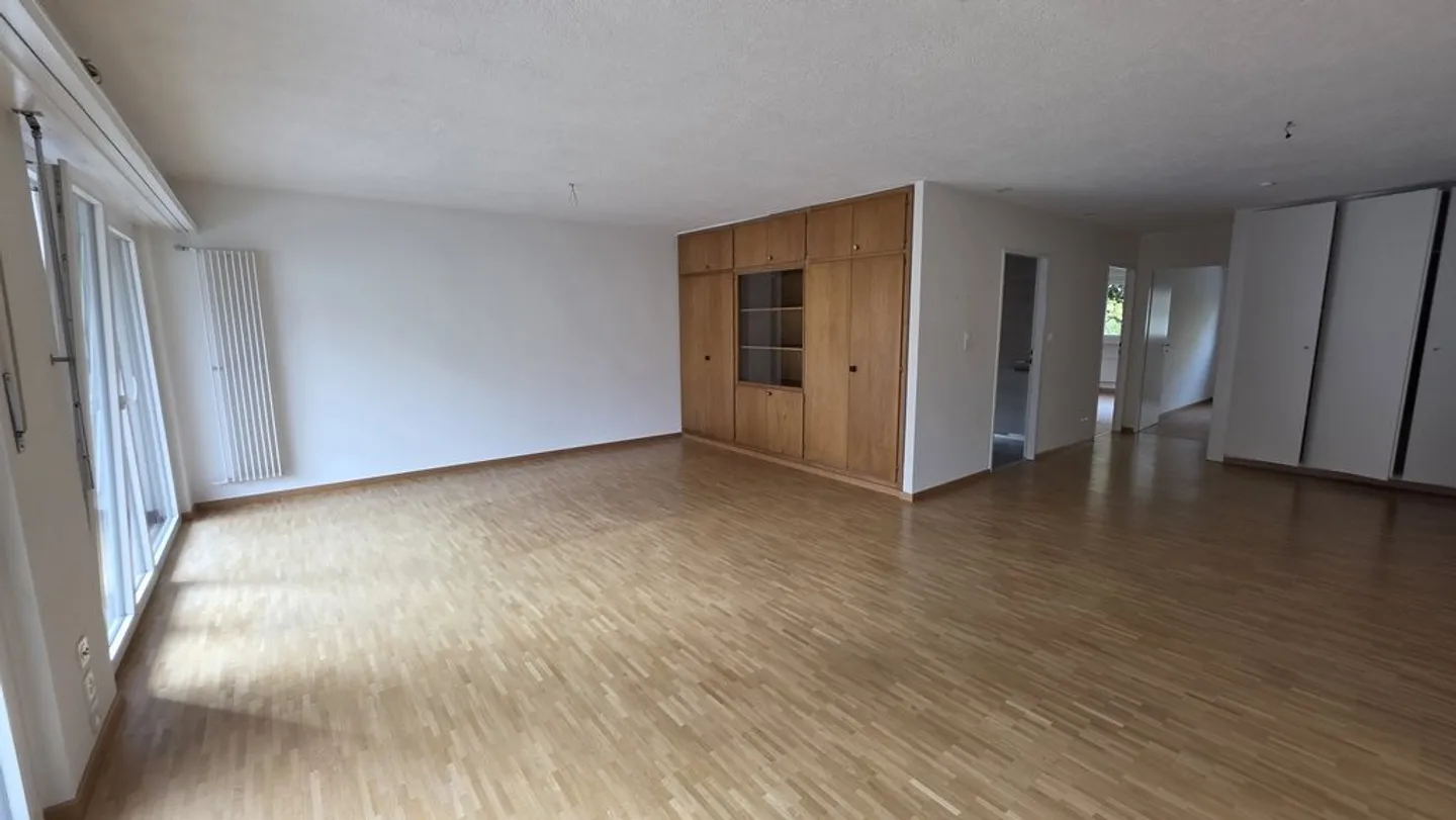 SPACIOUS APARTMENT WITH LARGE BALCONY - Photo 4 of 7