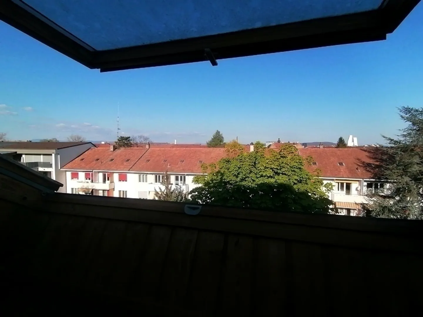 Cozy Attic Apartment in City - Photo 10 of 10