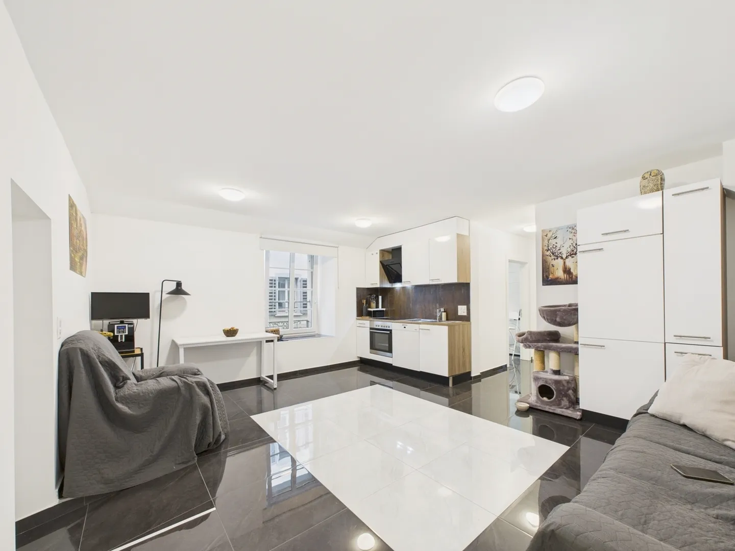 Appartamento arredato nel cuore della città vecchia di Aarau - Foto 1 di 11