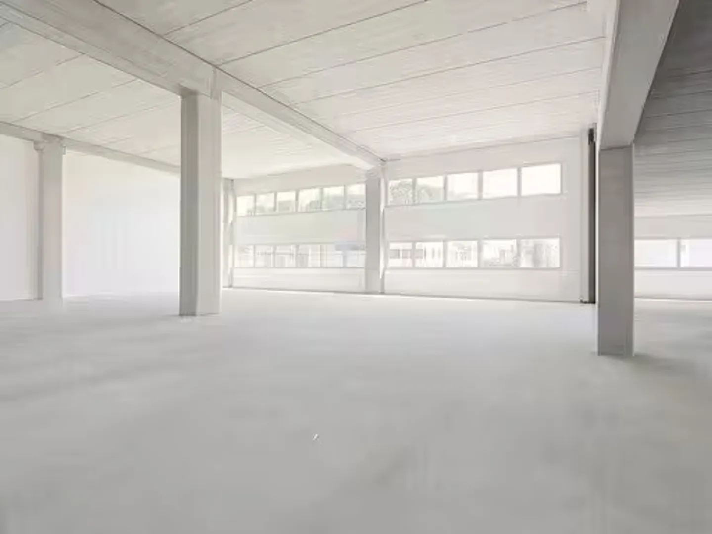 Modern Commercial Space for Rent - Photo 2 of 2