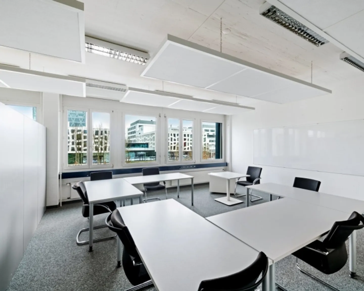 Office space for rent - Photo 2 of 4