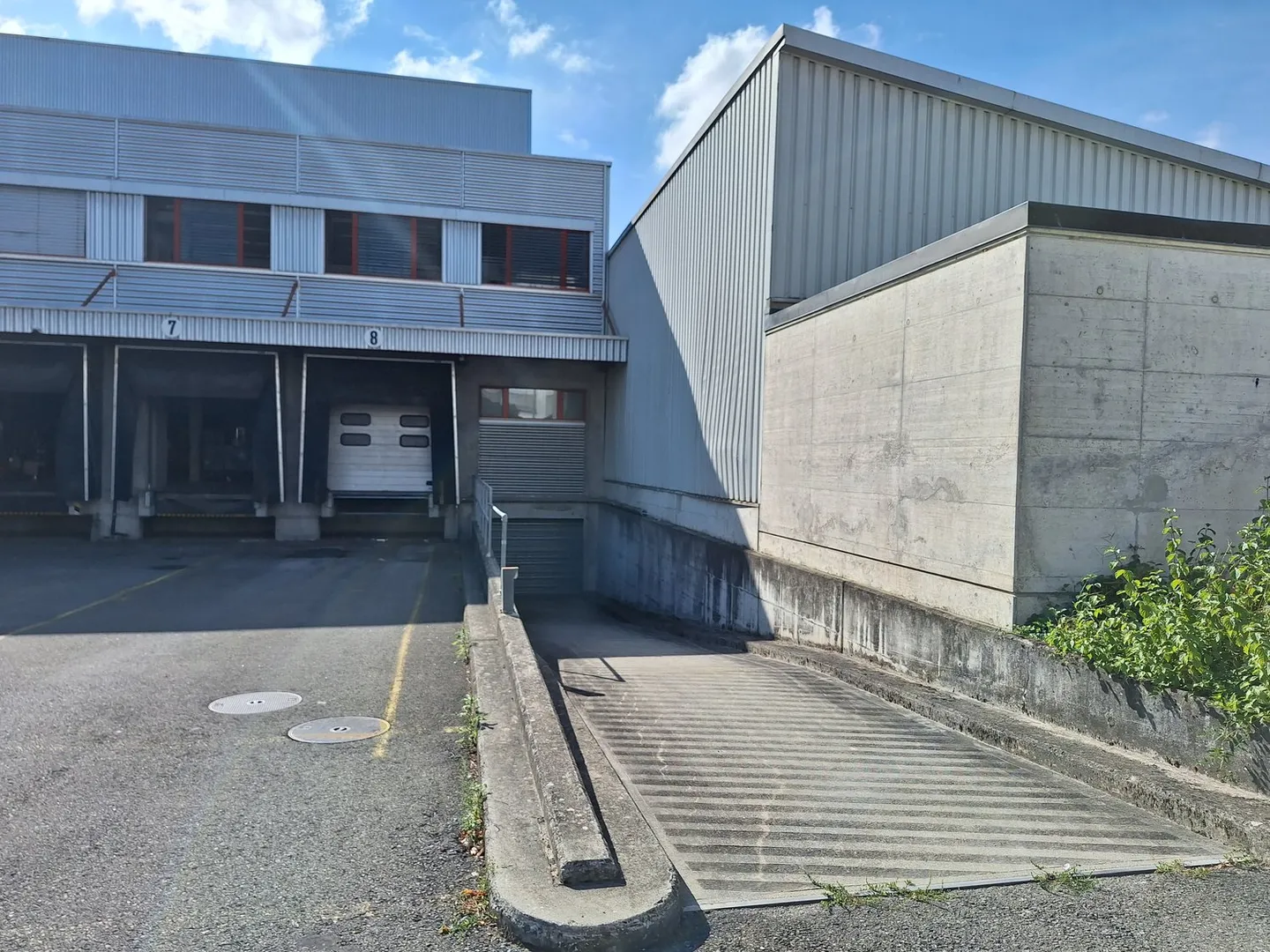 Garage souterrain/Stockage avec rampe - Photo 1 sur 1