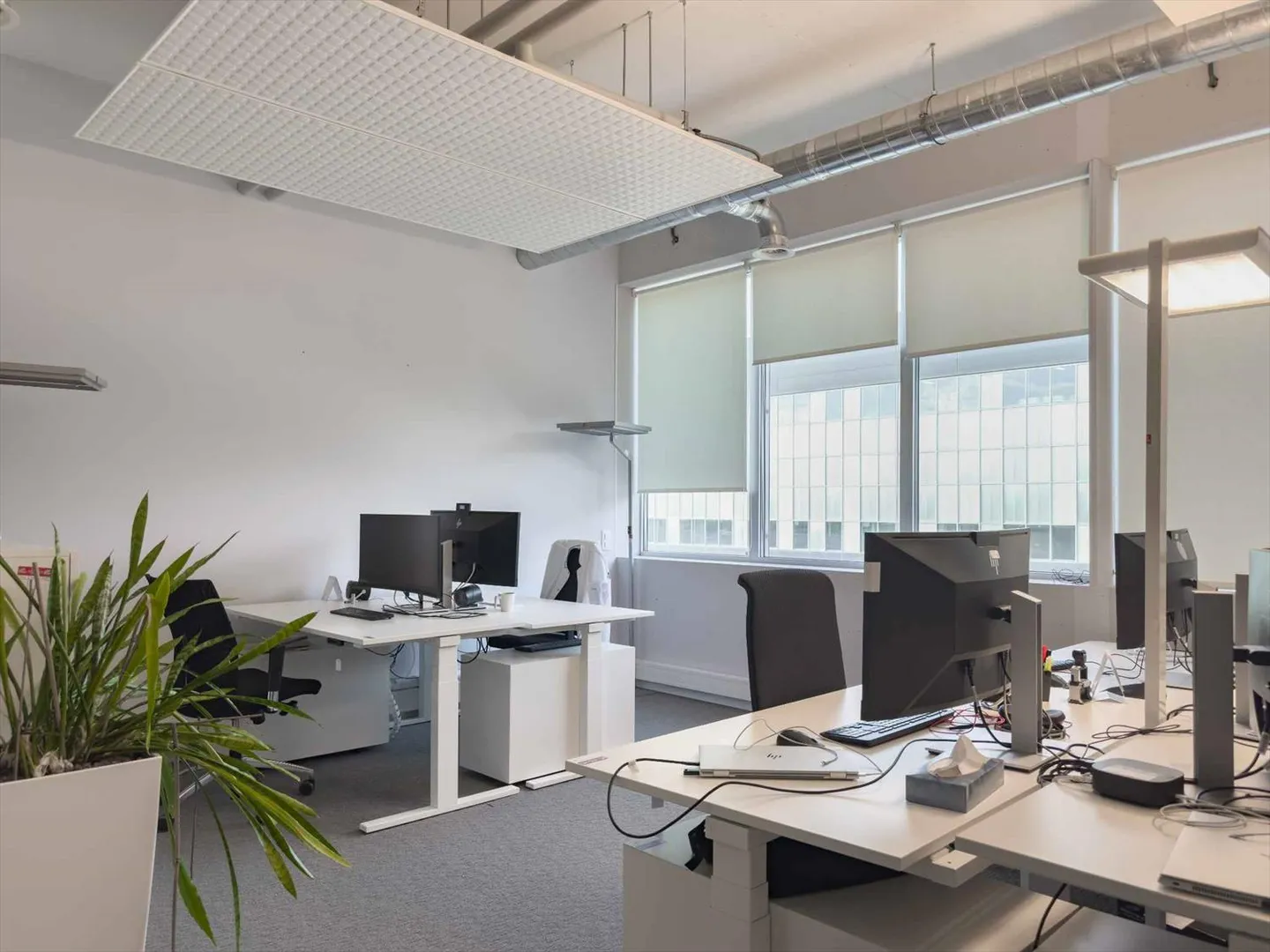 Bureaux de 732 m² – Ritschard, Meyrin - Photo 2 sur 12
