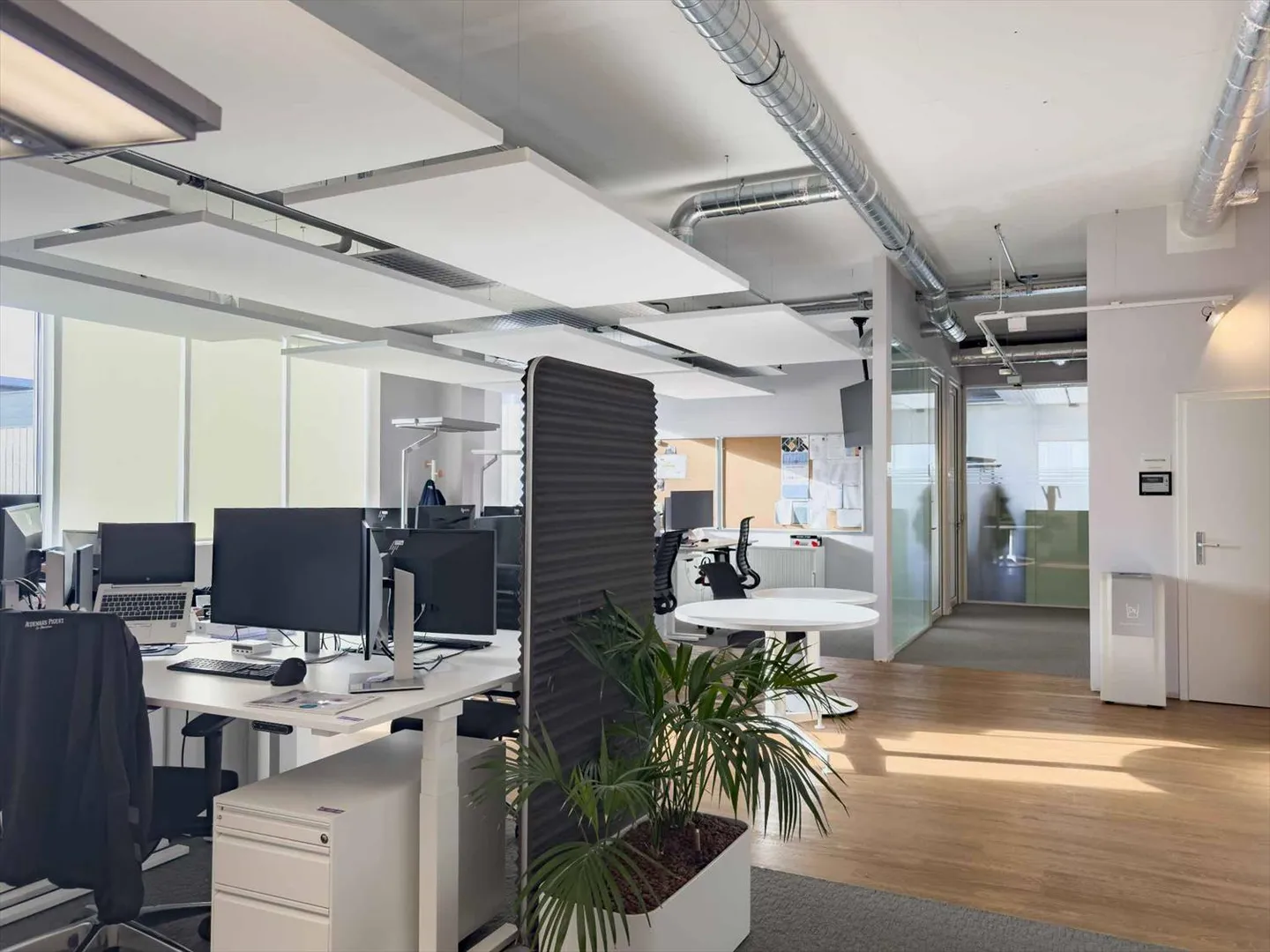 Bureaux de 732 m² – Ritschard, Meyrin - Photo 3 sur 12