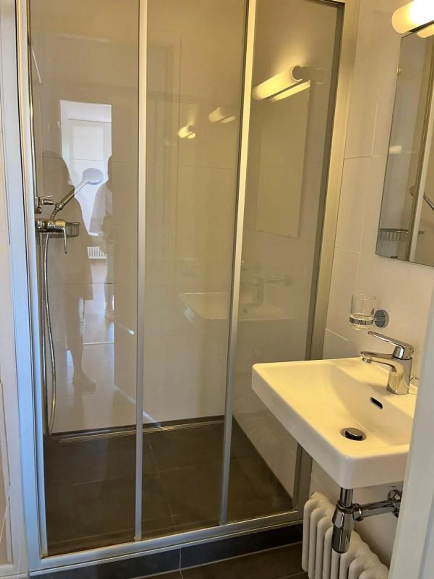 Appartement de 6 pièces au 5ème étage situé à Chêne-Bougeries 1224 - Photo 8 sur 9