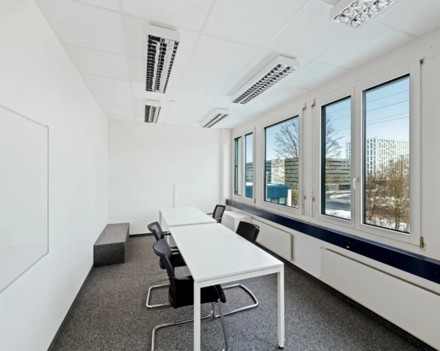 Office space for rent - Photo 4 of 4