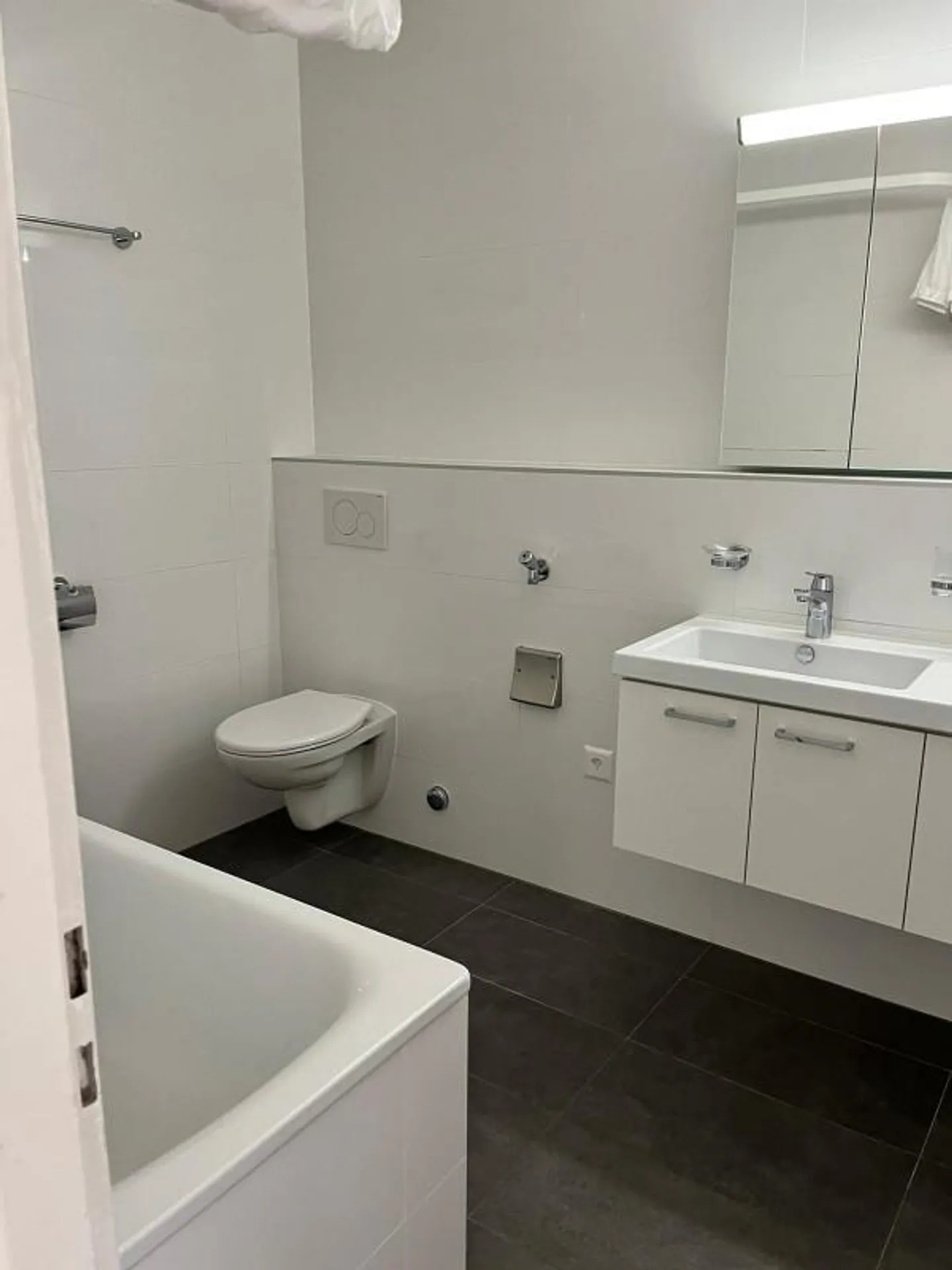 Appartement de 6 pièces au 5ème étage situé à Chêne-Bougeries 1224 - Photo 9 sur 9