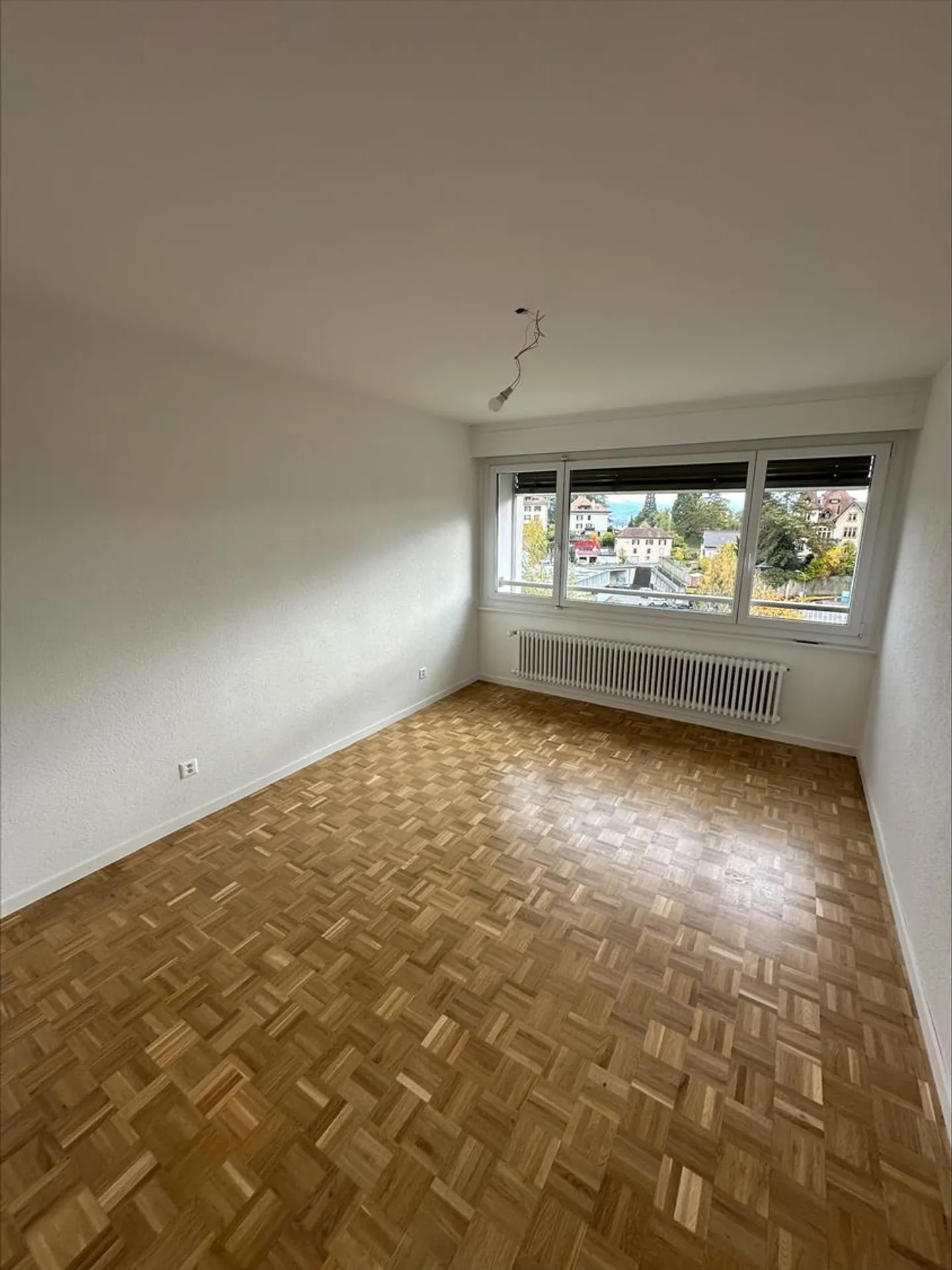 Logement de 3.0 pièces entièrement rénové idéalement situé à Neuchâtel - Photo 7 sur 11