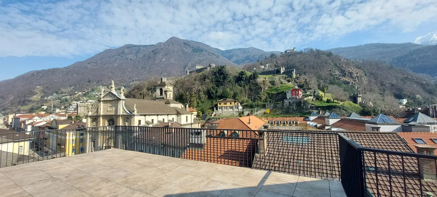 Loft nel cuore di Bellinzona con grande terrazza - Foto 3 di 10