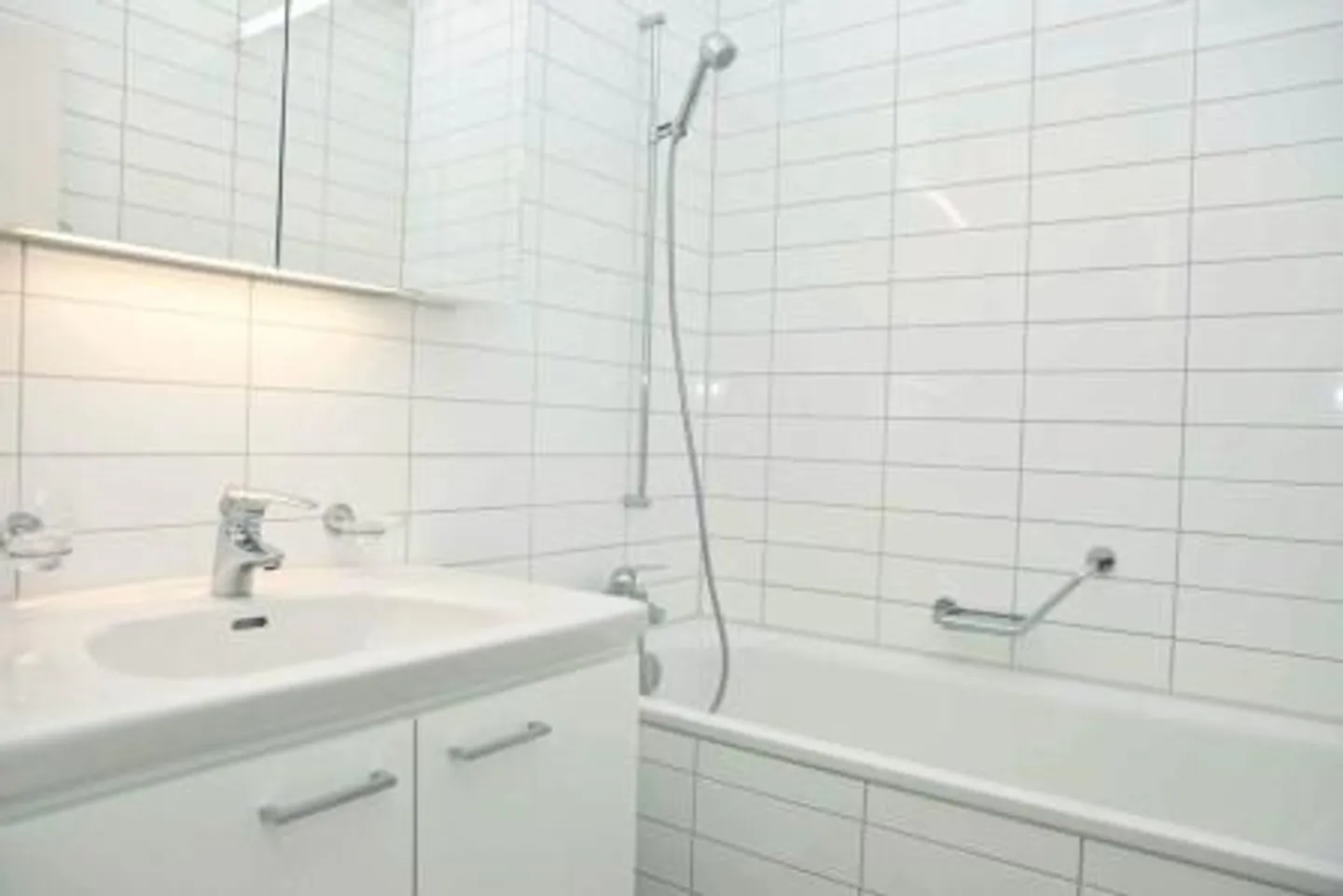 Apartment for rent - Photo 3 of 6