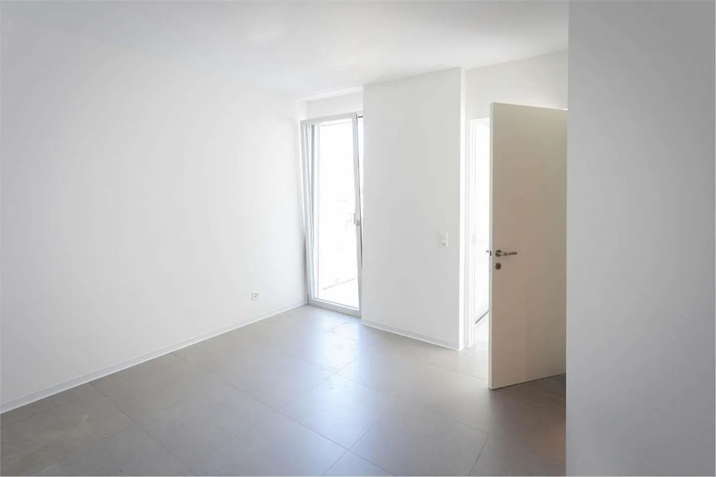 Ascona - Modern and Bright 2.5 Rooms - Photo 7 of 11