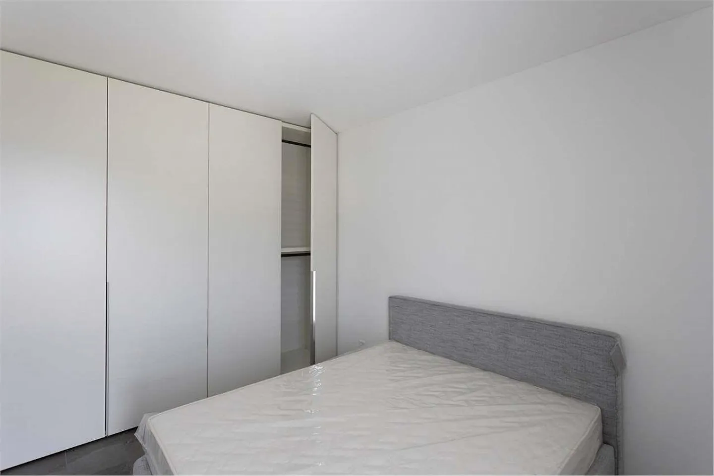 Ascona - Modern and Bright 2.5 Rooms - Photo 8 of 11