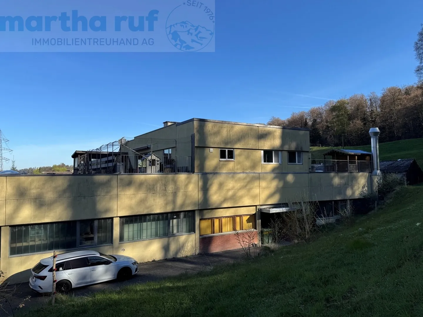 Geräumige Wohnung mit grosser Terrasse - Foto 1 von 14