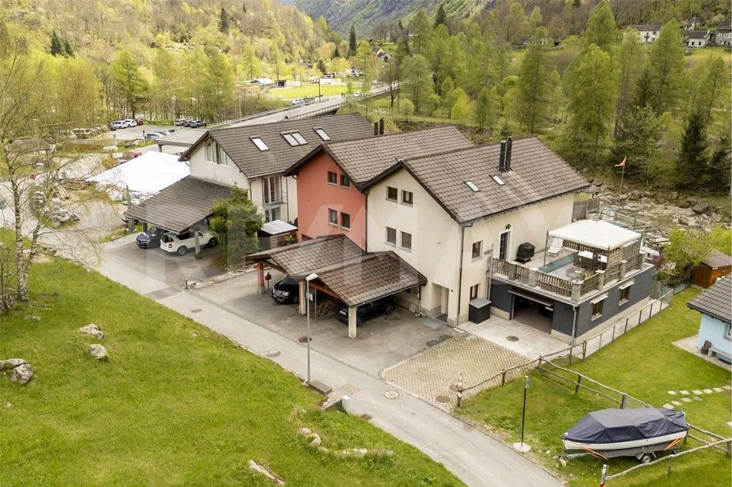 Villetta con piscina - Foto 12 di 13