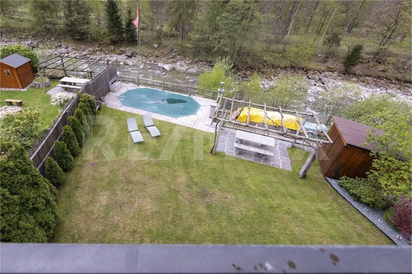 Villetta con piscina - Foto 13 di 13