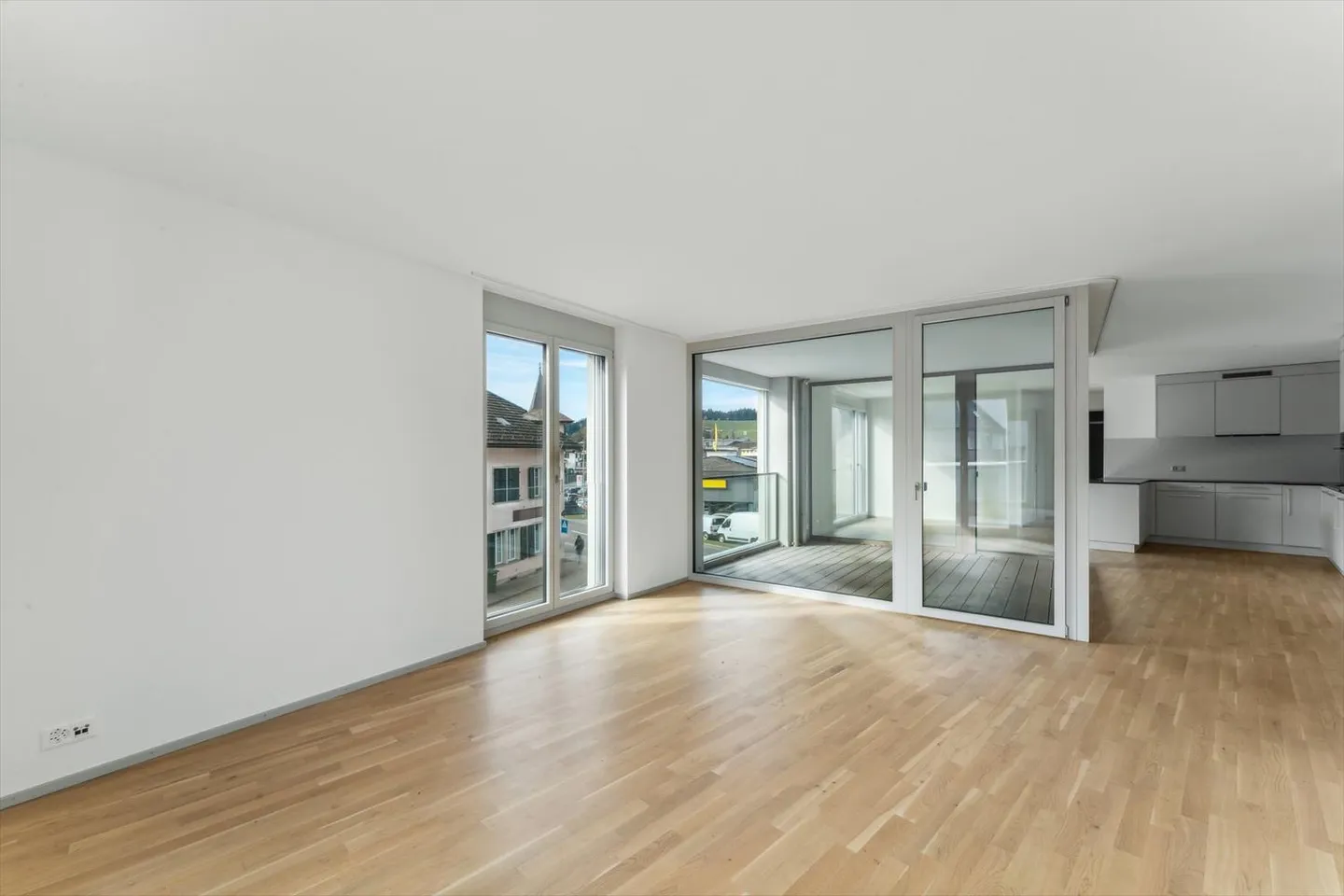 Vie moderne, loggia et espace de sièges - Photo 3 sur 11