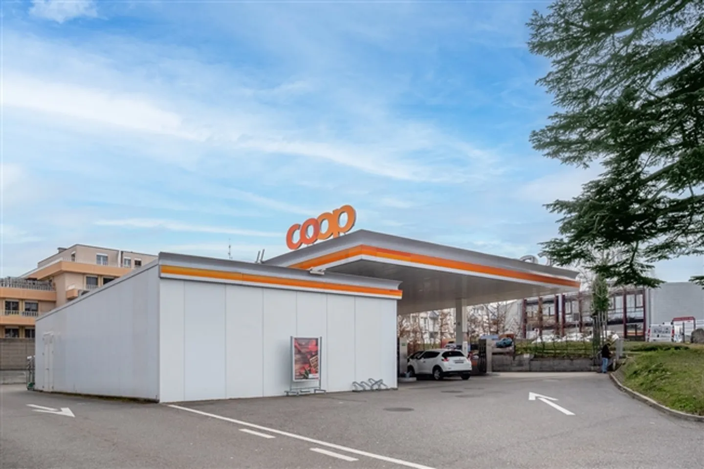 Two Perly-Certoux & Colombier Gas Stations - Photo 1 of 1