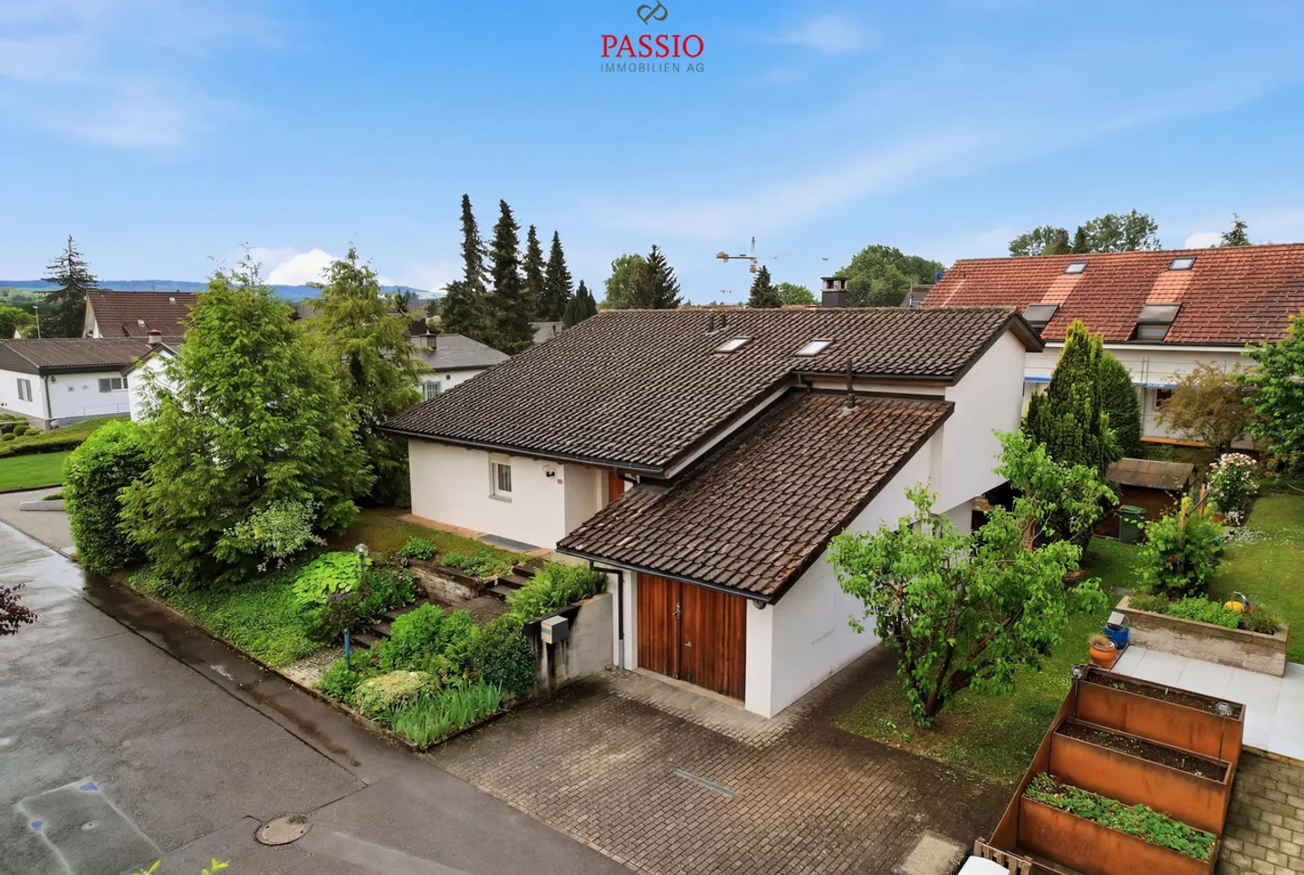 Charmantes Einfamilienhaus mit Garten - Foto 2 von 35
