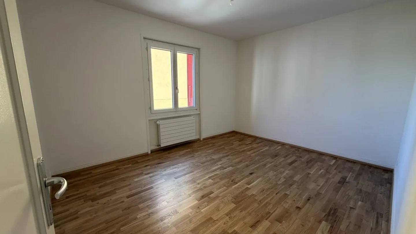 Fully renovated 2.5 room apartment - Photo 5 of 7