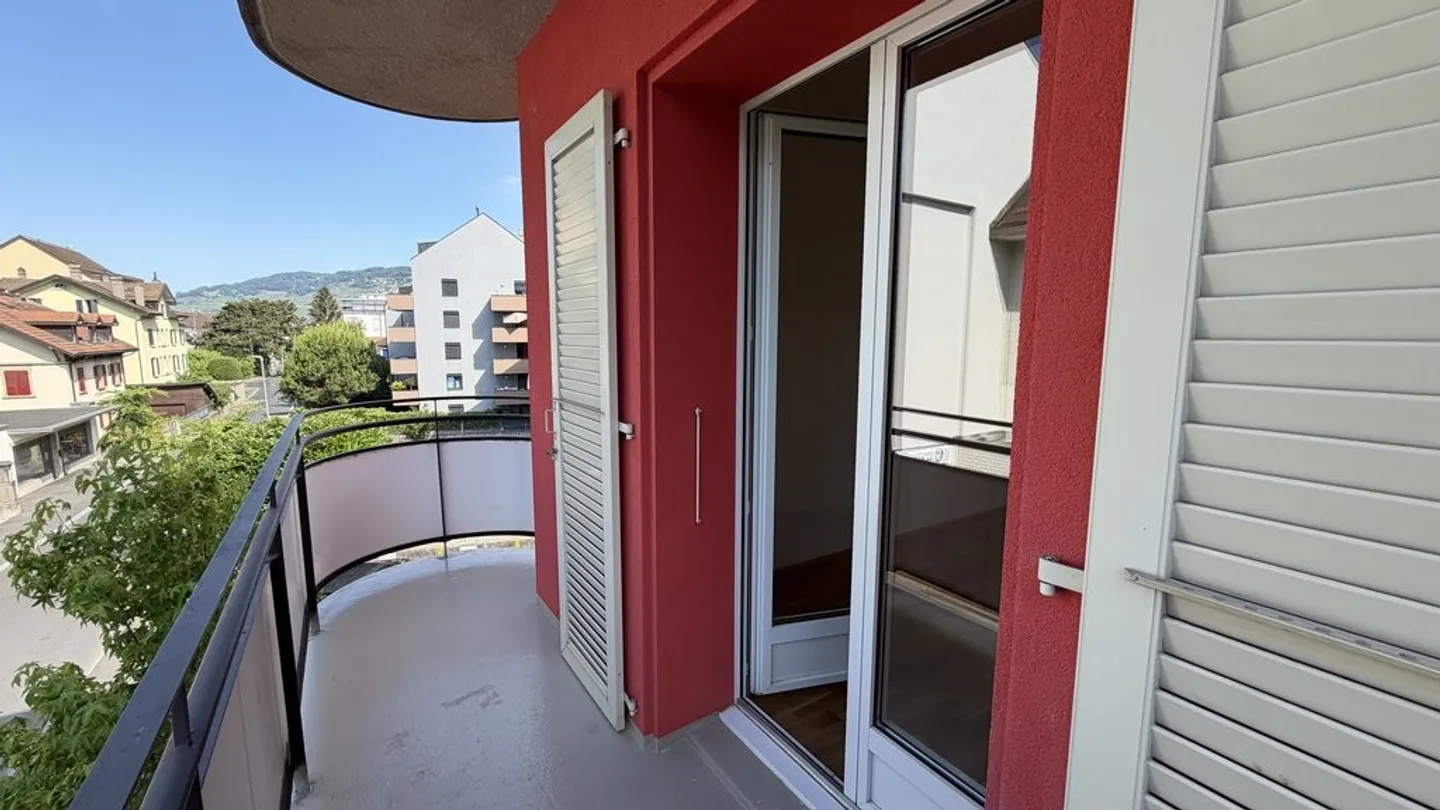 Fully renovated 2.5 room apartment - Photo 7 of 7