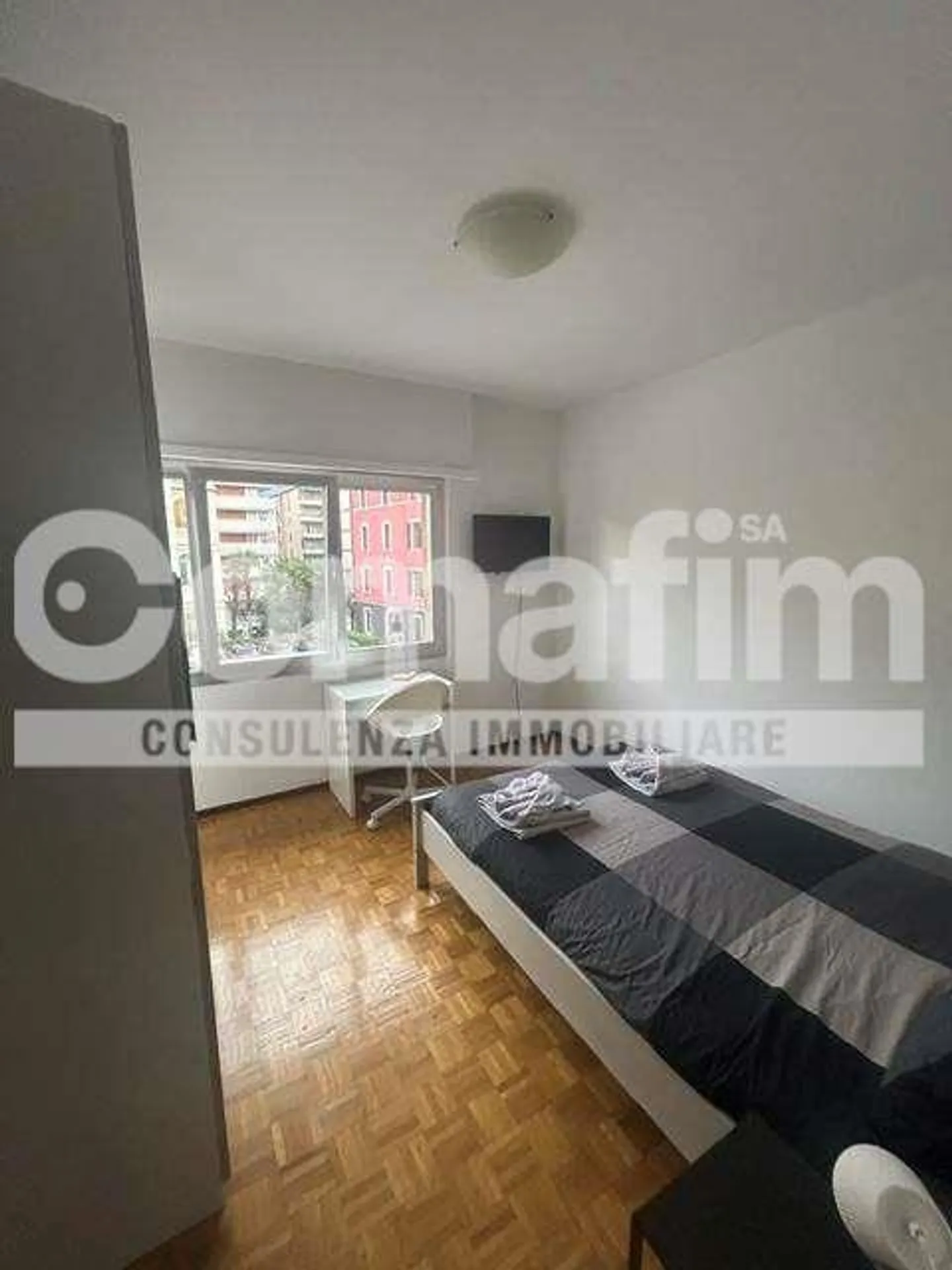 Studio Zeta with separate kitchen in Lugano - Photo 5 of 13