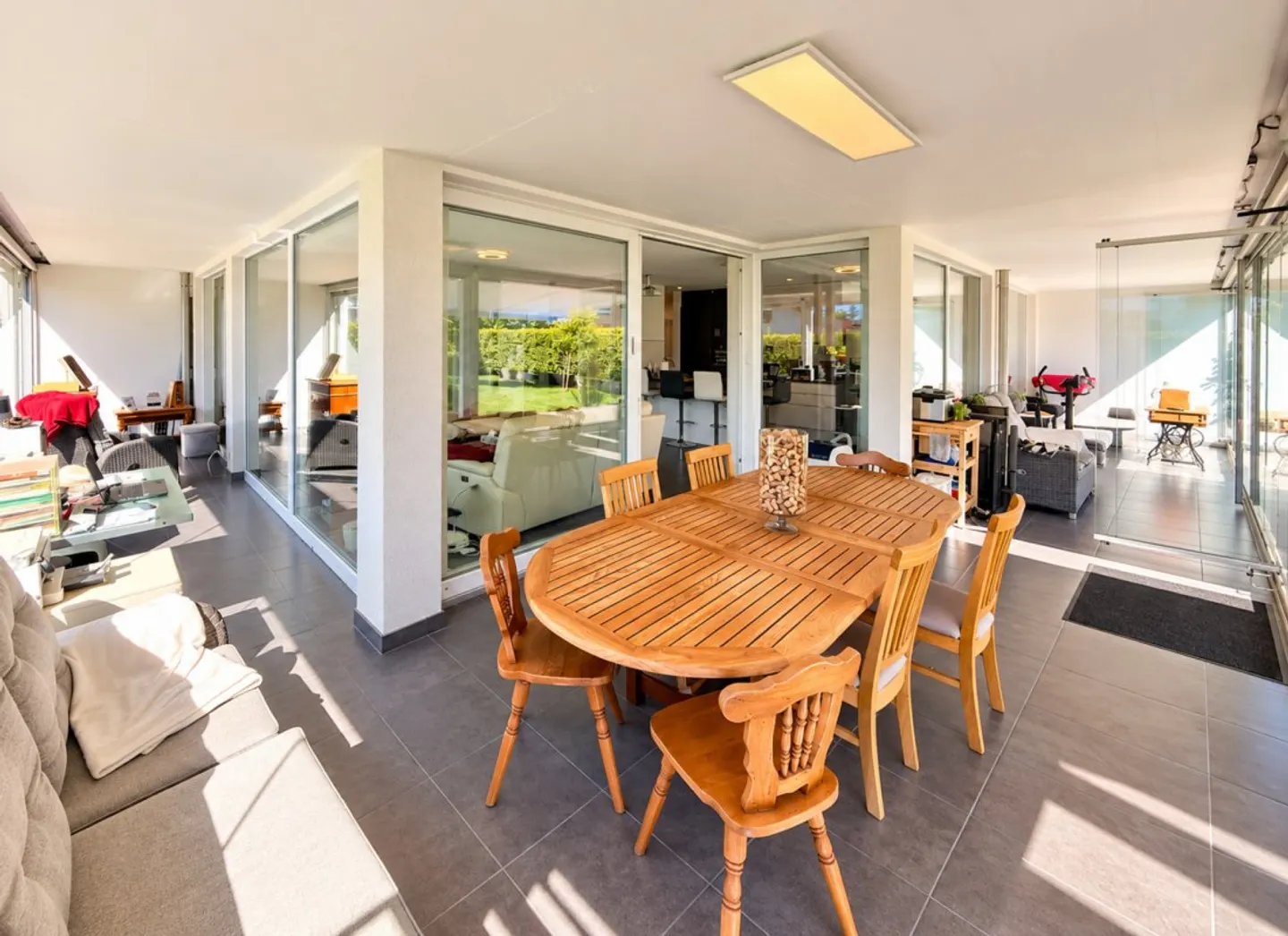 Luxuswohnung mit Privatgarten - Foto 10 von 28