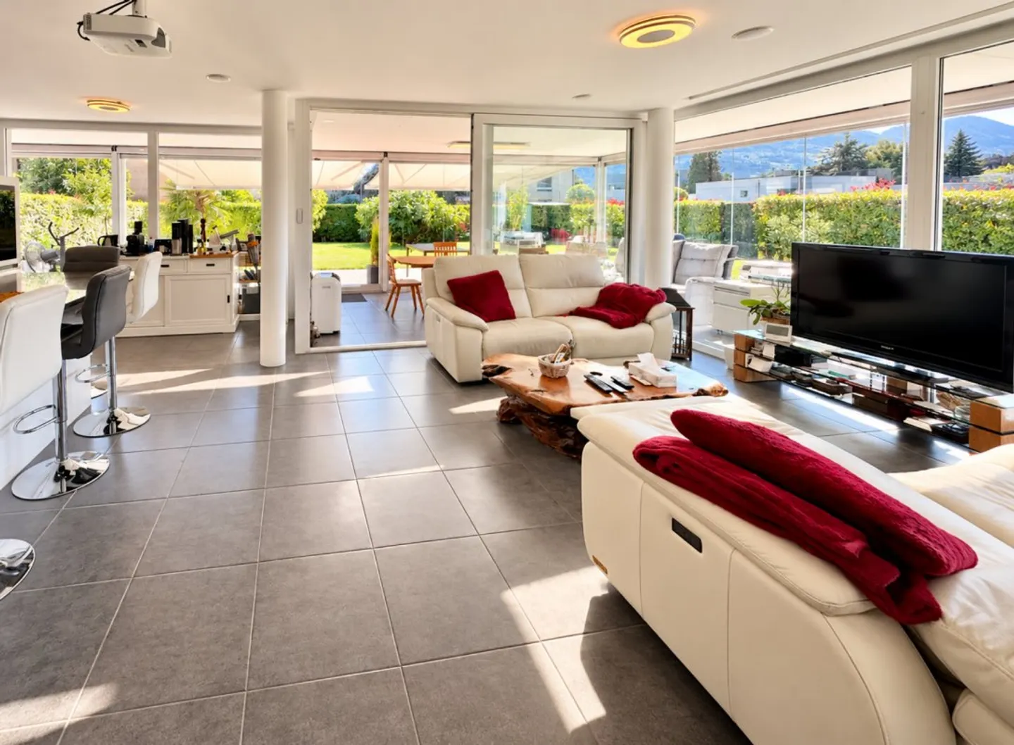 Luxuswohnung mit Privatgarten - Foto 11 von 28