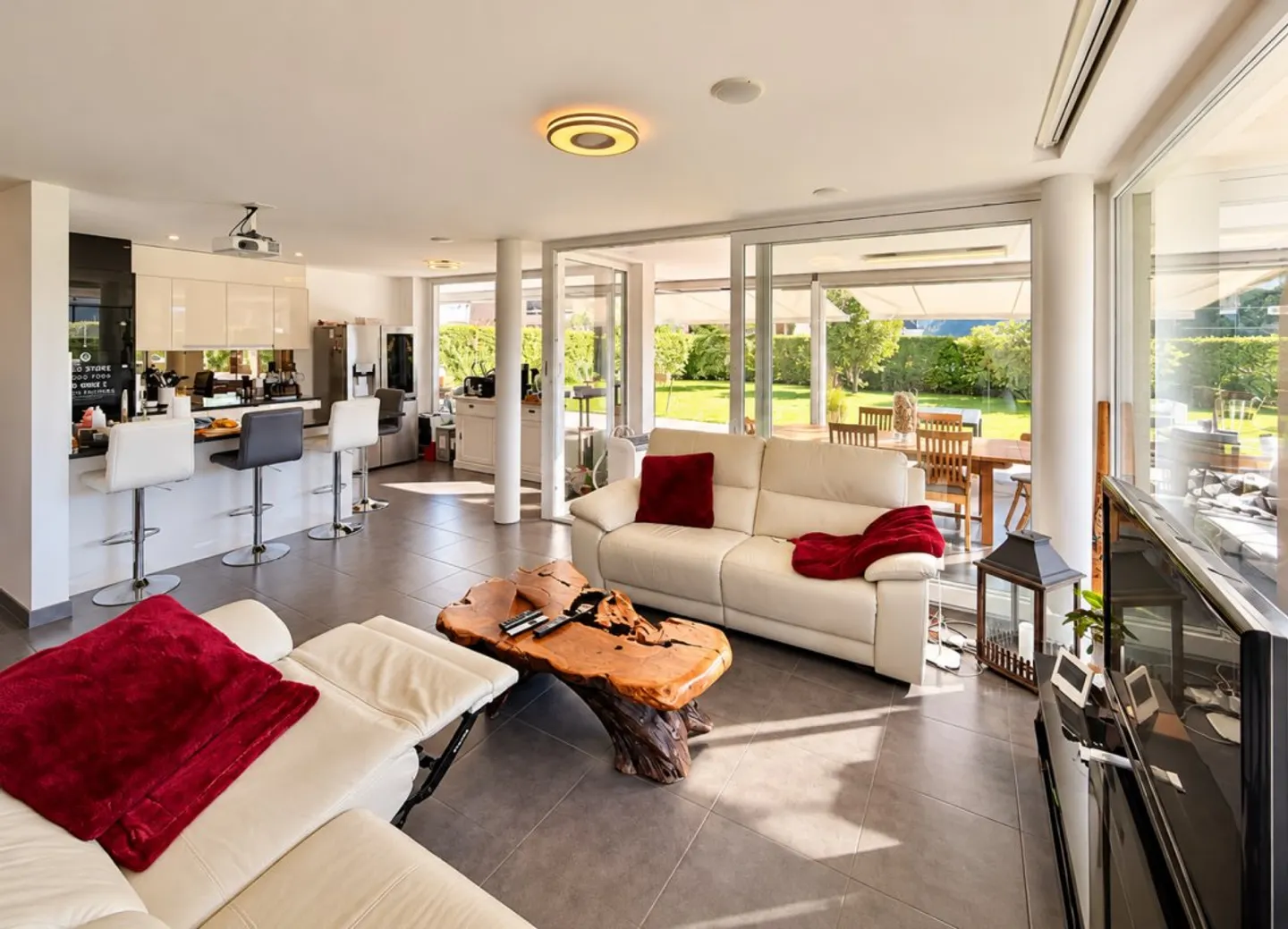 Luxuswohnung mit Privatgarten - Foto 12 von 28