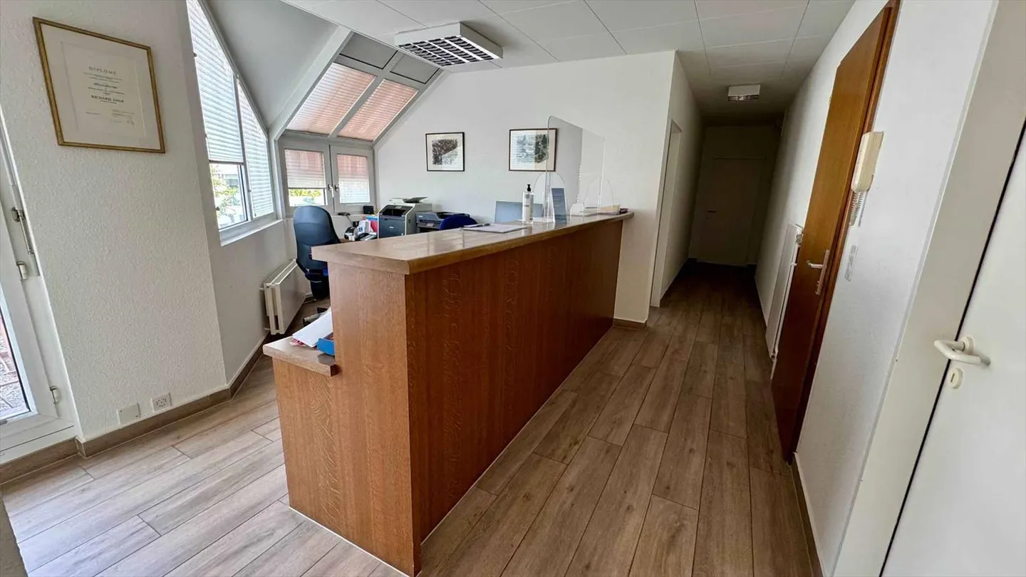 Büro 5 Zimmer - Foto 2 von 10
