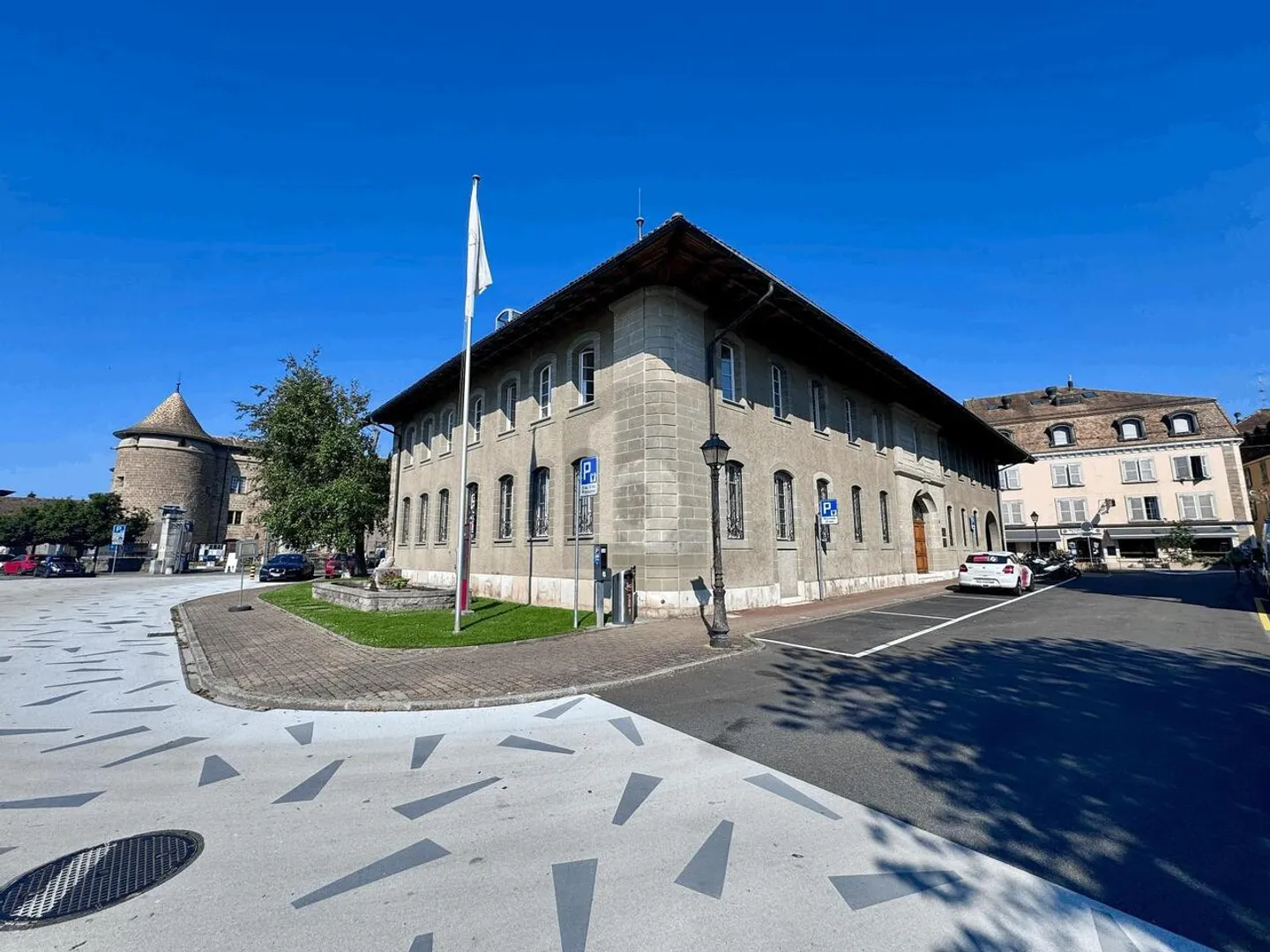 SITUATION EXCEPTIONNELLE AU BORD DU LAC - Photo 1 sur 6