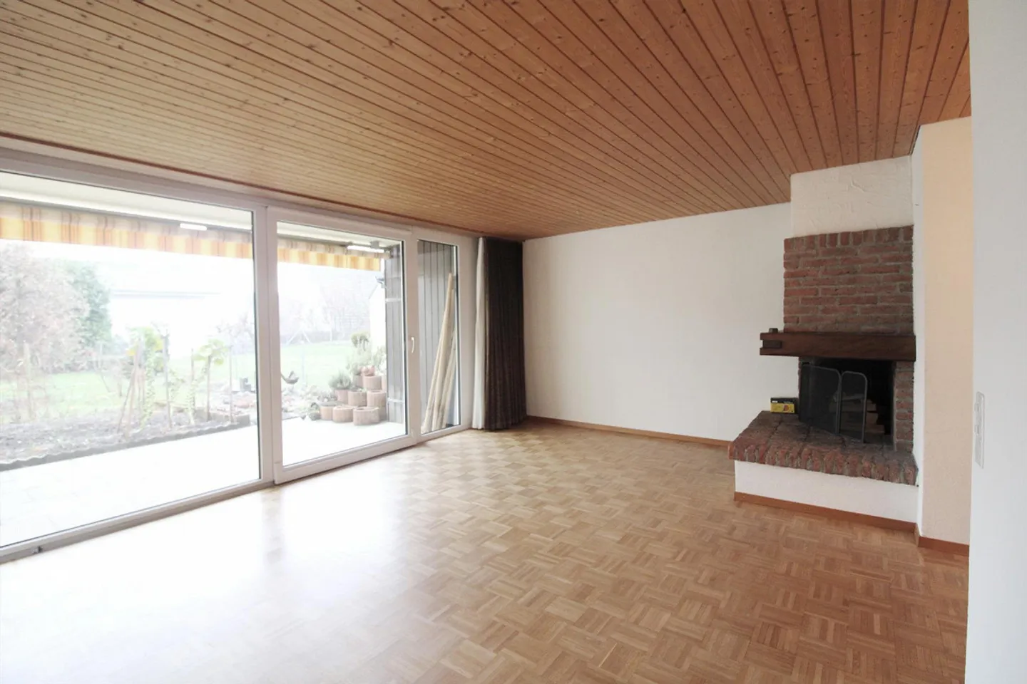 Attractive Home for Your Family - Photo 4 of 12