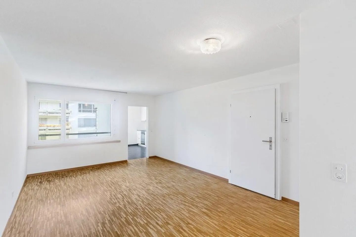 Your retreat in the heart of Olten! - Photo 6 of 9